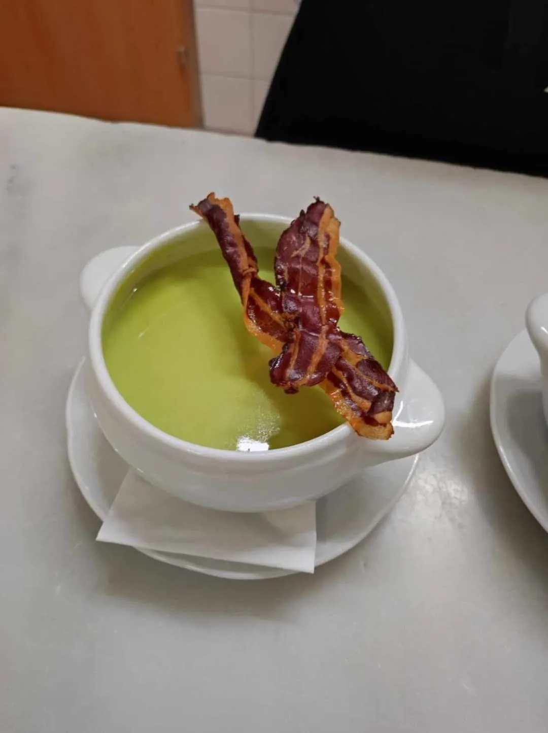 Food and drinks in Hotel Aquamarin