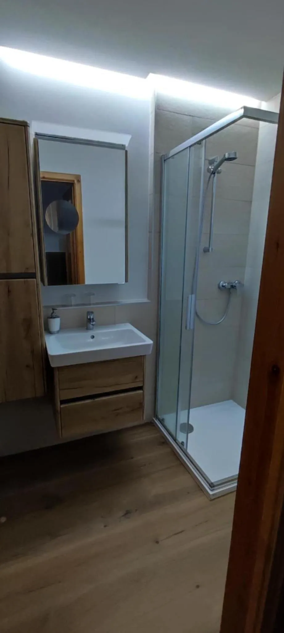 Shower in Hotel Aquamarin