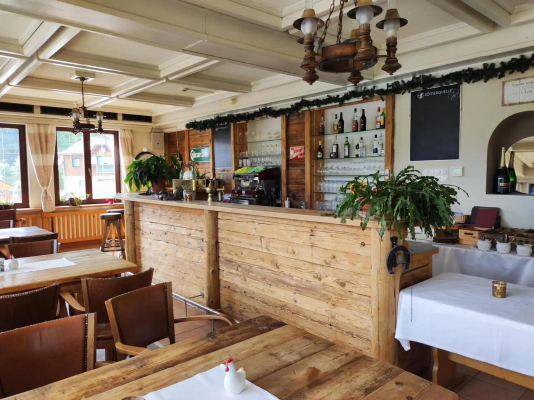 Restaurant/places to eat in Hotel Aquamarin