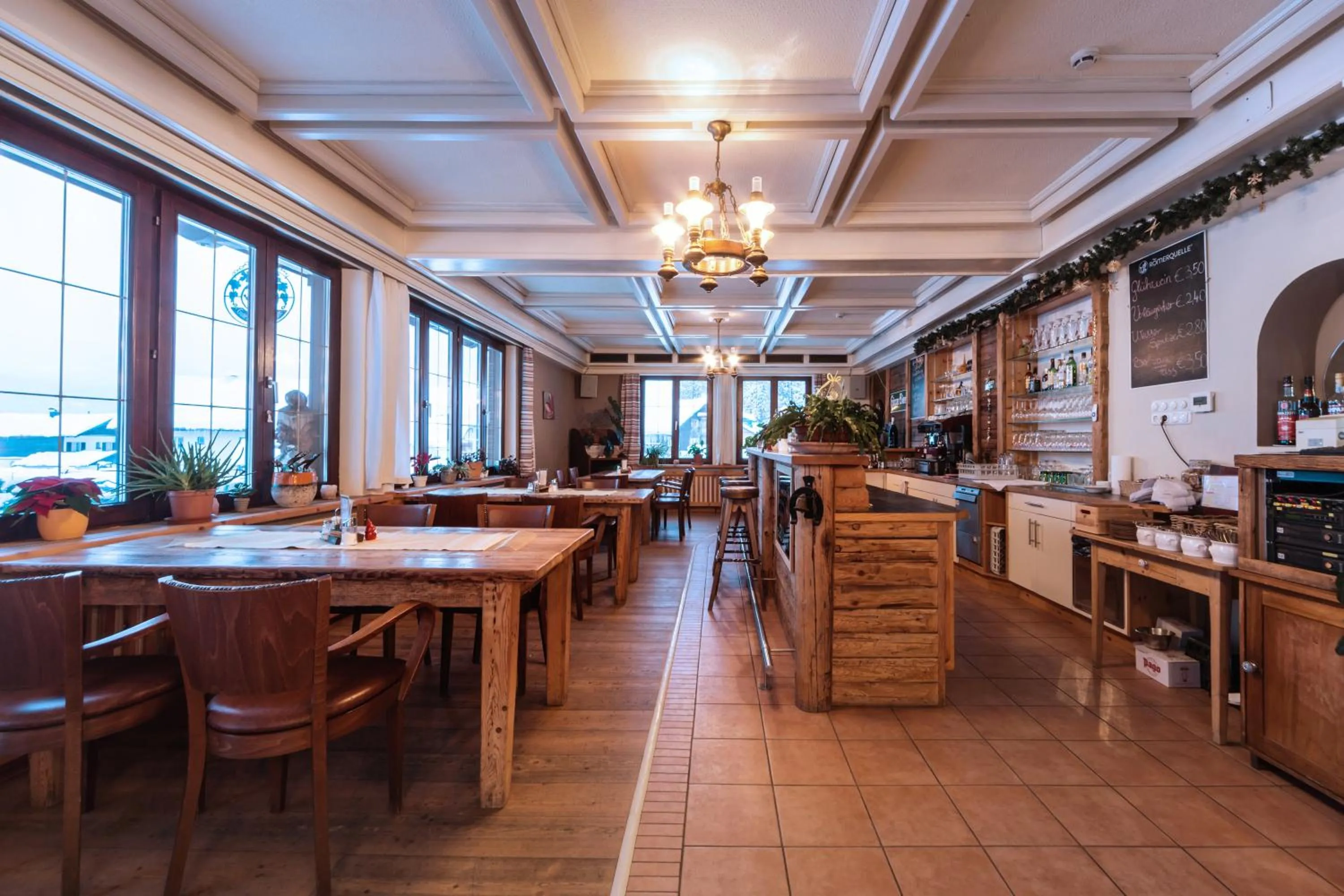 Restaurant/places to eat in Hotel Aquamarin