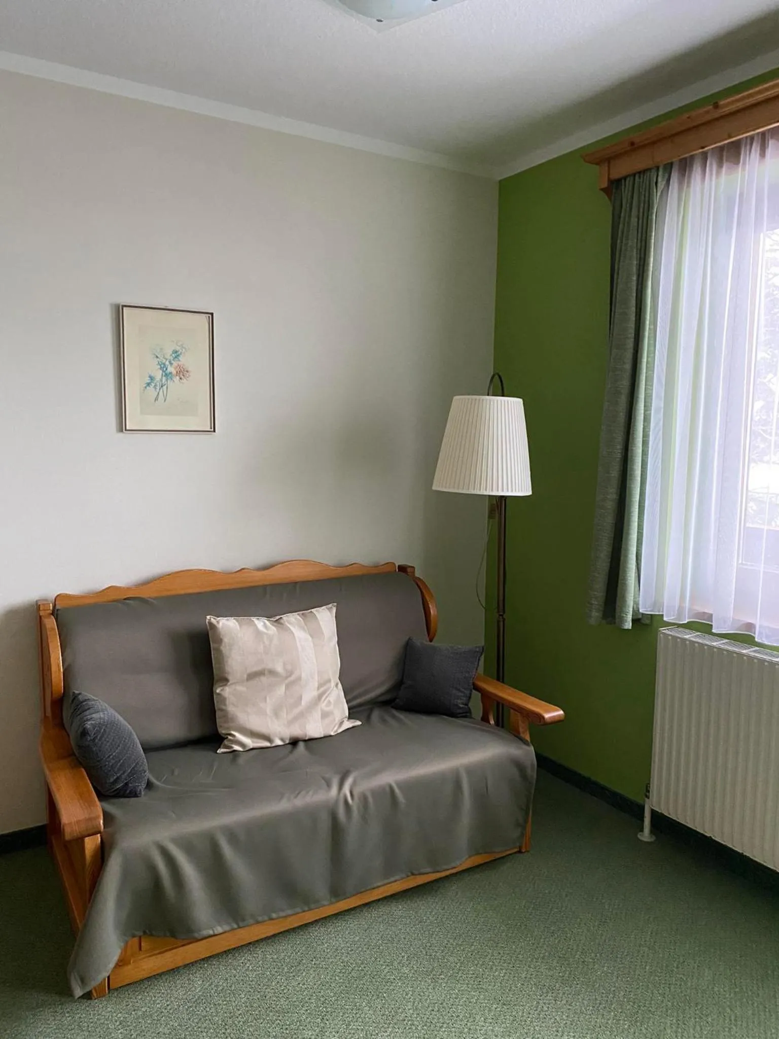 Photo of the whole room in Hotel Aquamarin