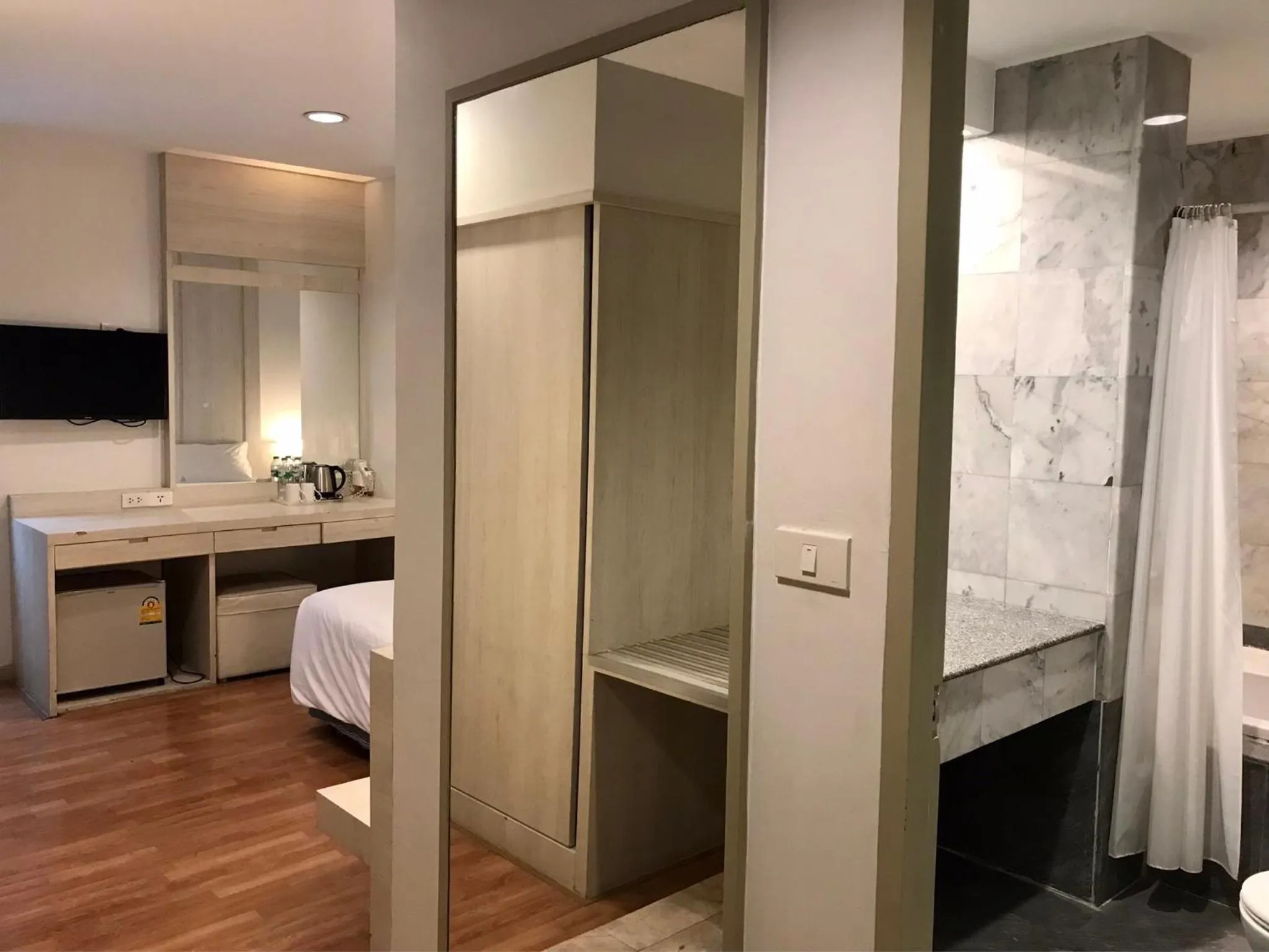 furniture, Bed in Ten Stars Hotel