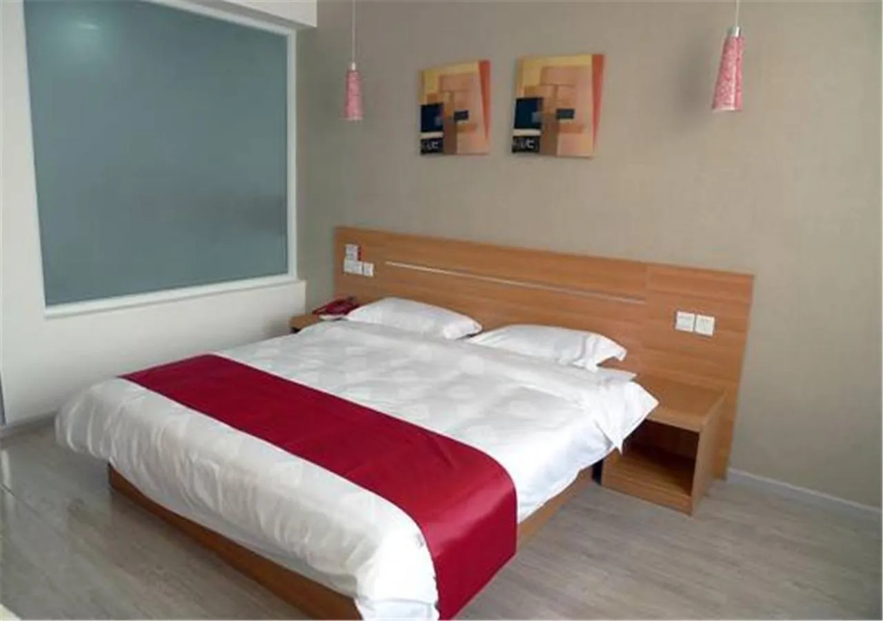 On site, Bed in Thank Inn Chain Hotel Yunnan Lijiang Old Town South Gate