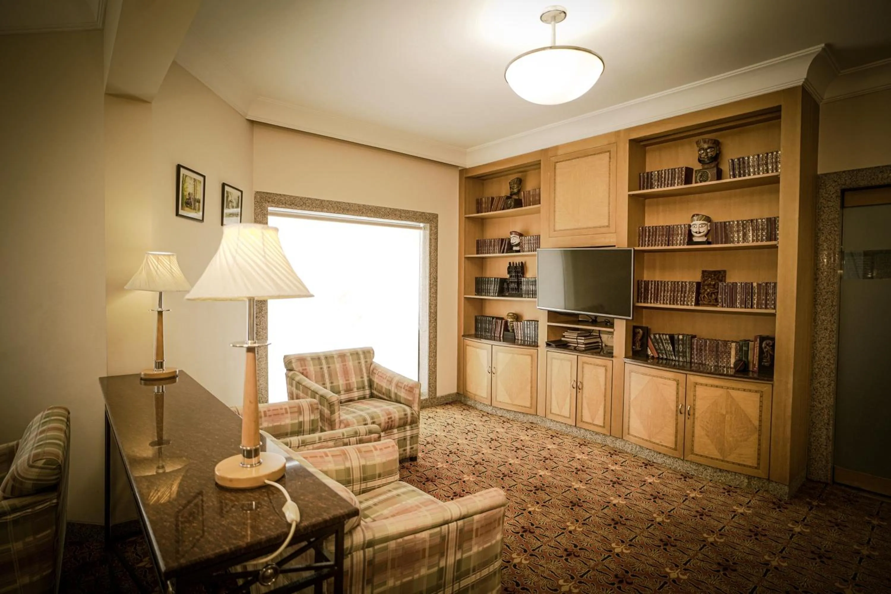 Lounge or bar in Ambassador Ajanta Hotel, Aurangabad