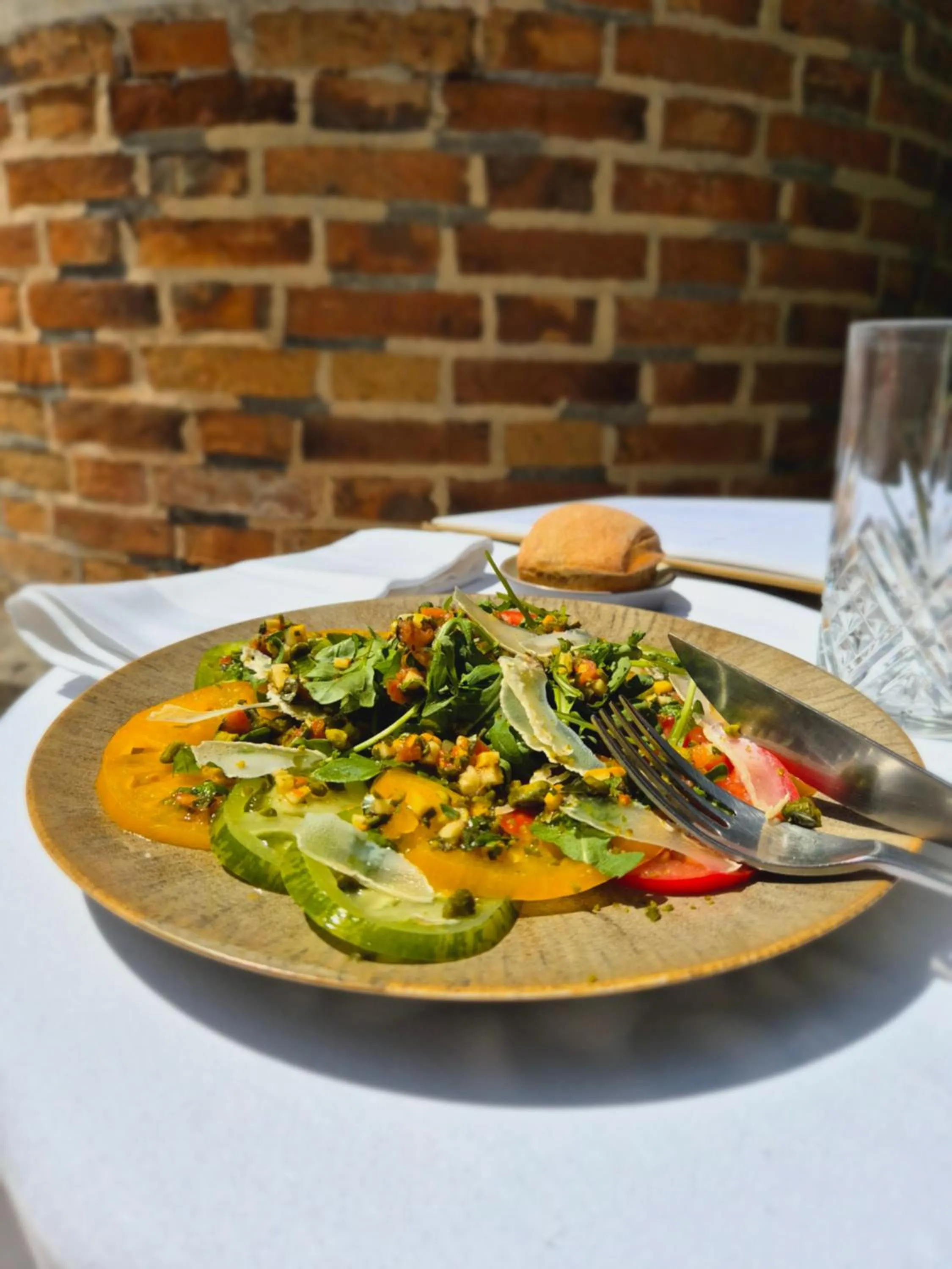 Restaurant/places to eat in Hostellerie Du Château Les Muids