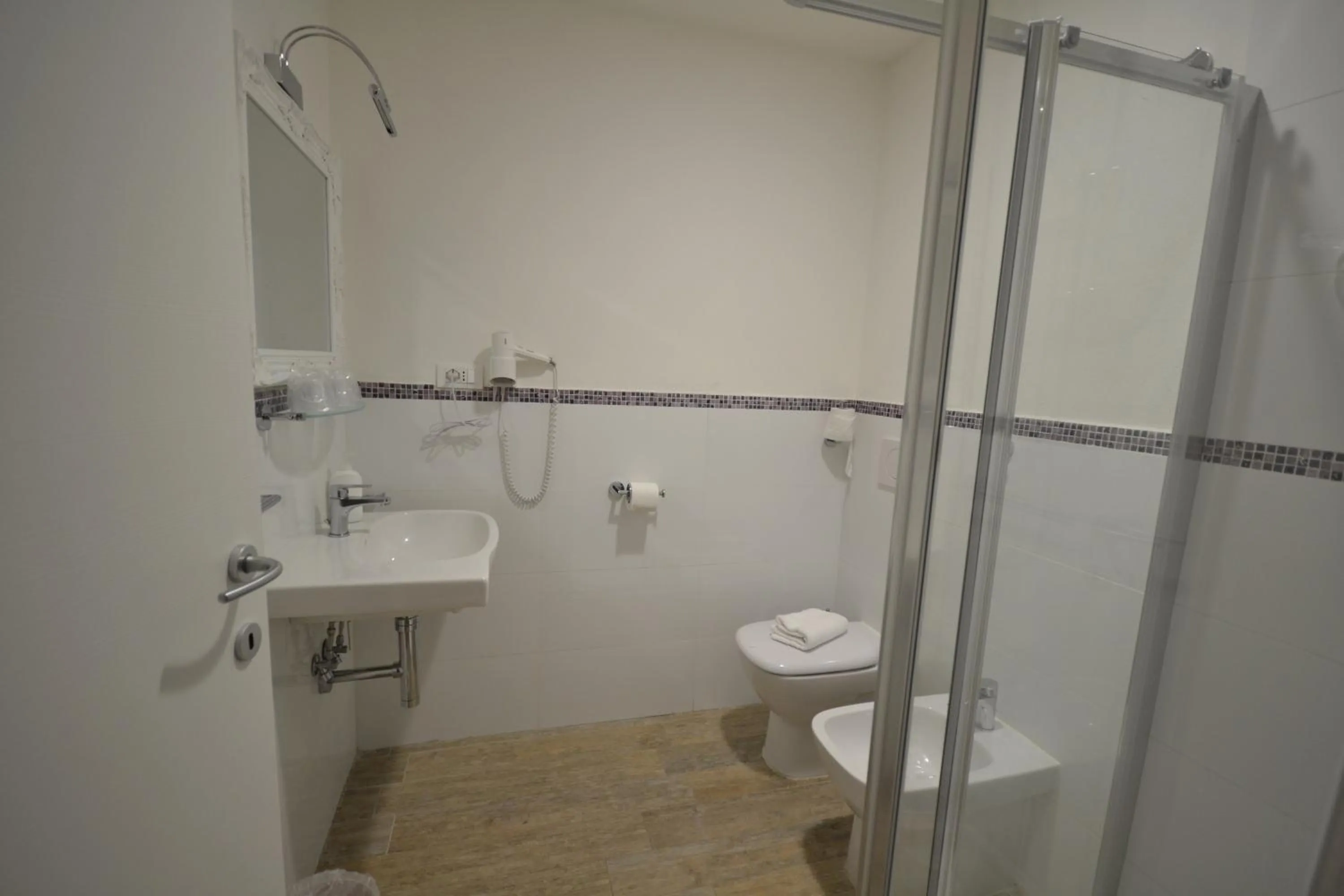 Shower in Affittacamere Casa Dane'