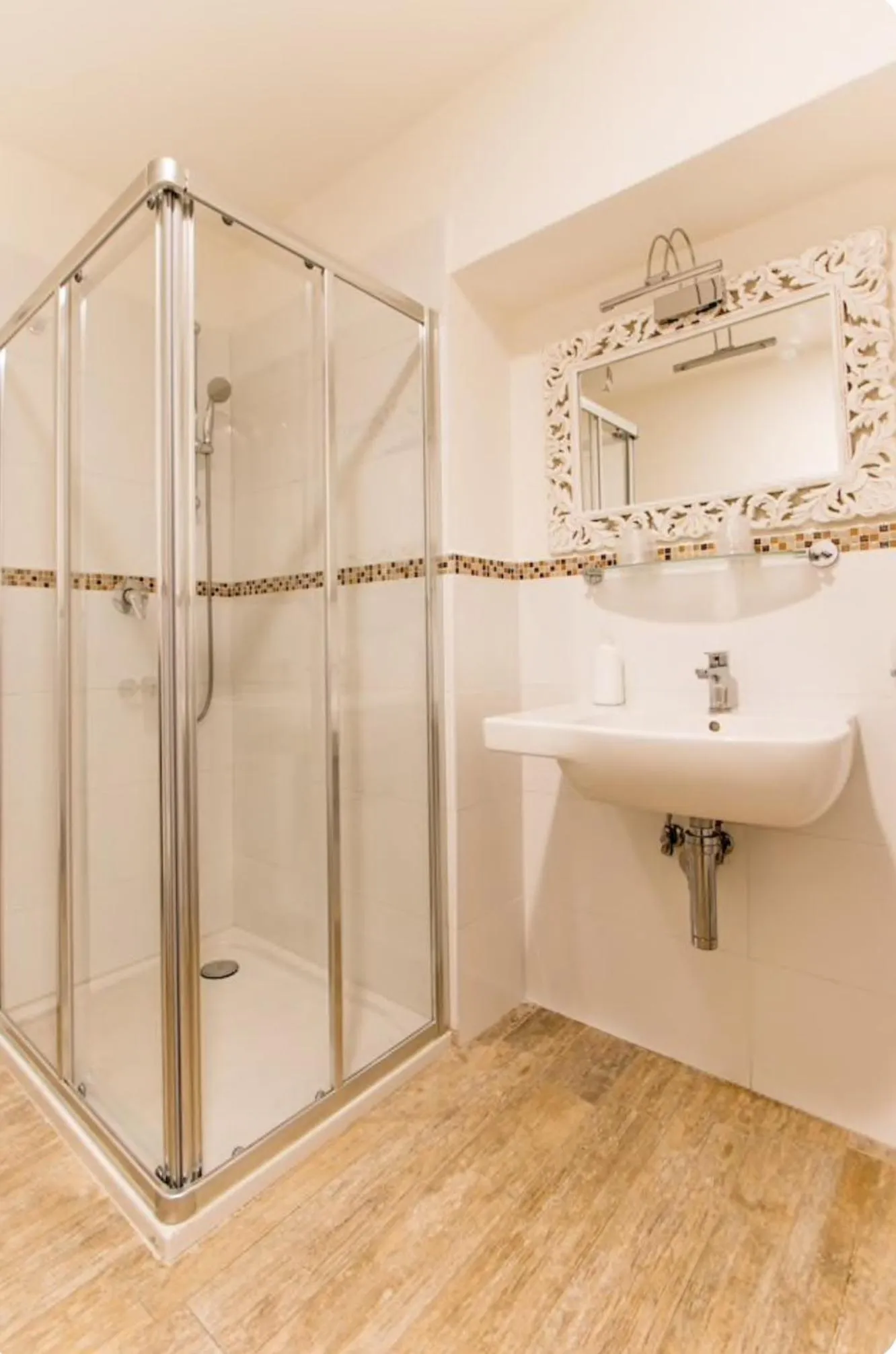 Bathroom in Affittacamere Casa Dane'