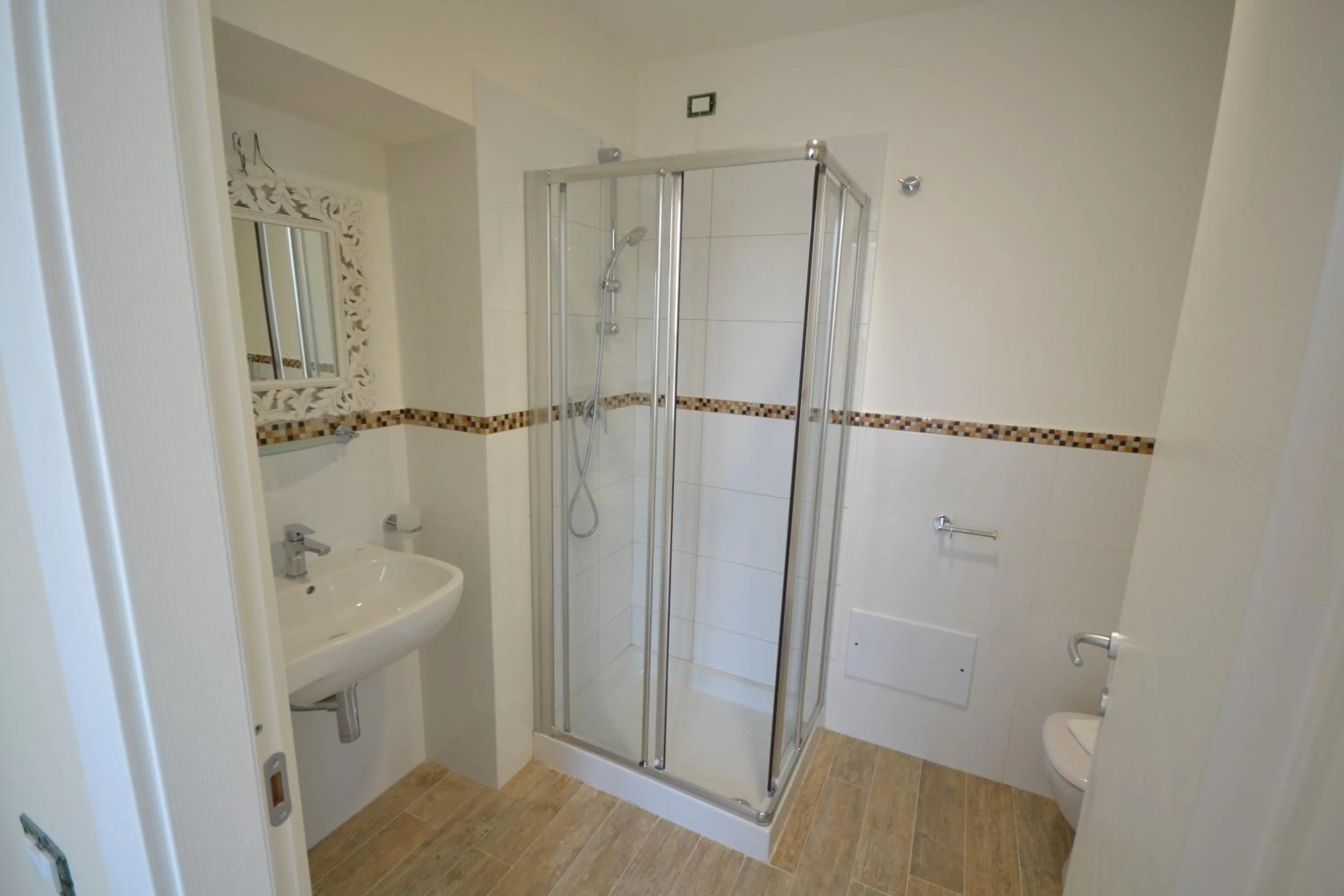 Shower in Affittacamere Casa Dane'