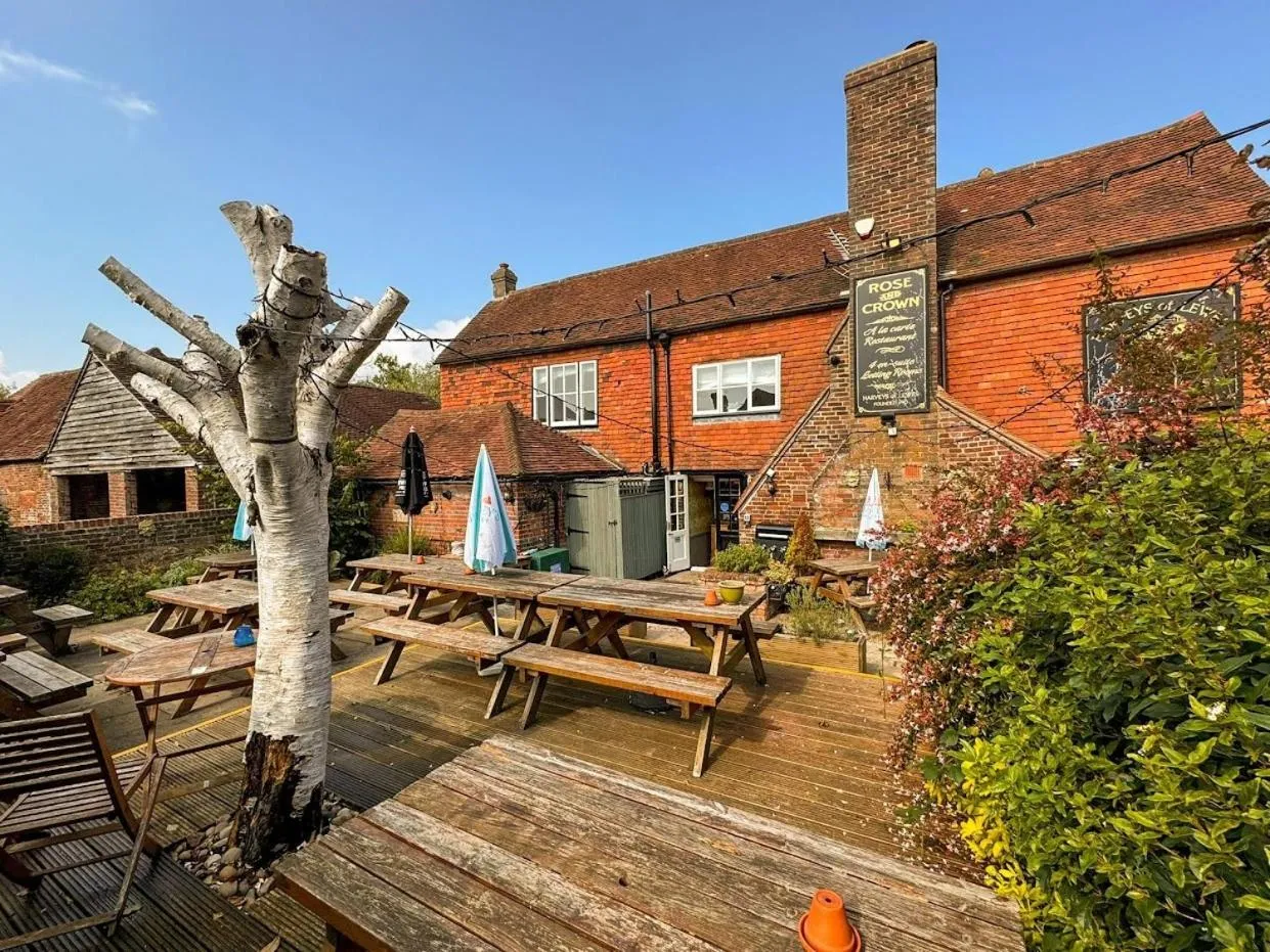 Garden in Rose and Crown B&B