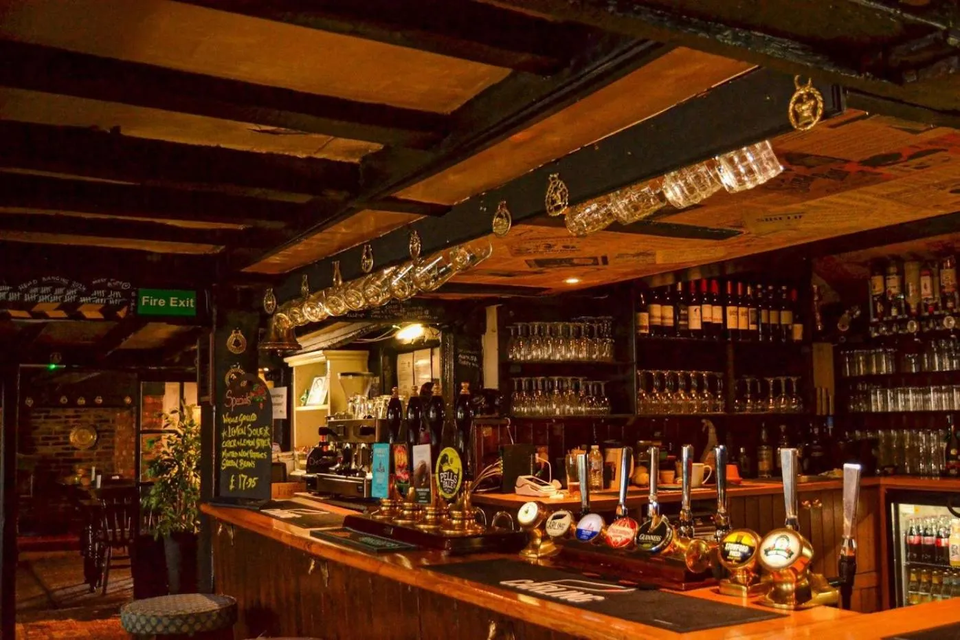 Lounge or bar in Rose and Crown B&B