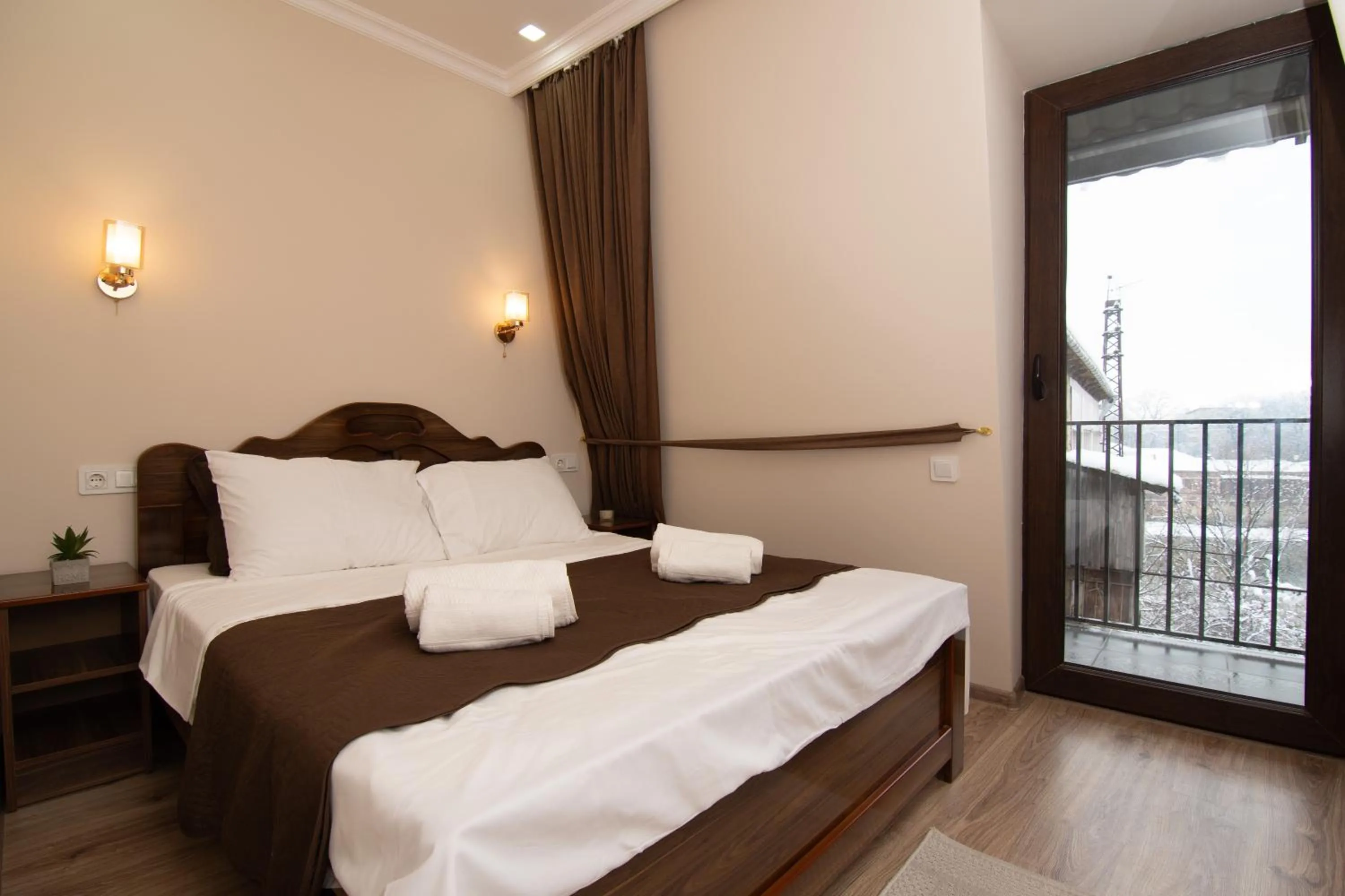 Double Room with Balcony in The Grand Piano Hotel