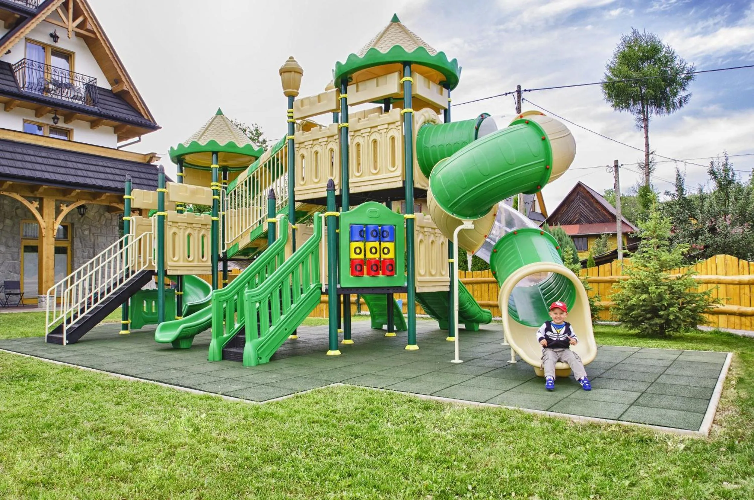 Children play ground in Hotel Toporów