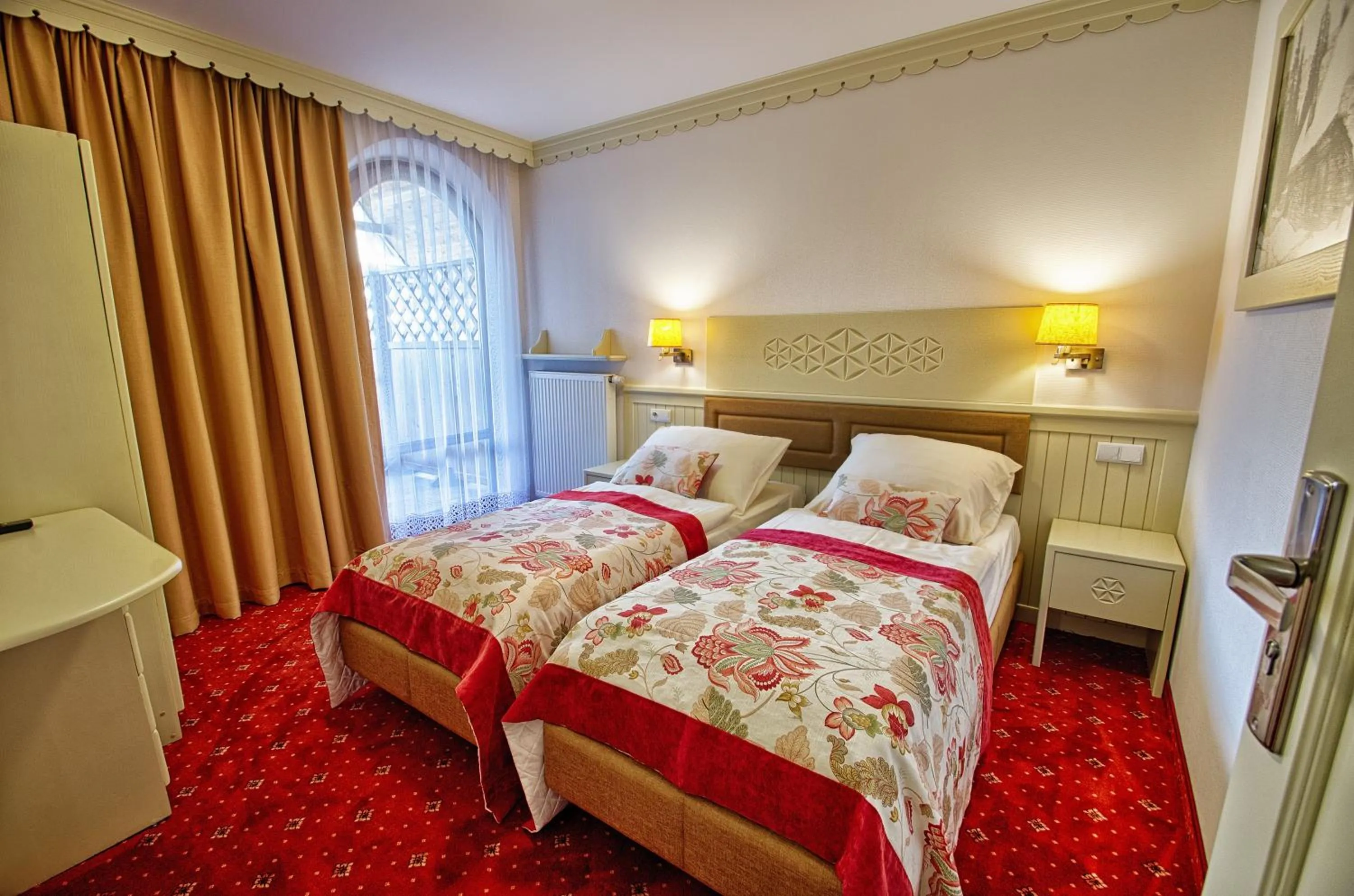 Photo of the whole room, Bed in Hotel Toporów