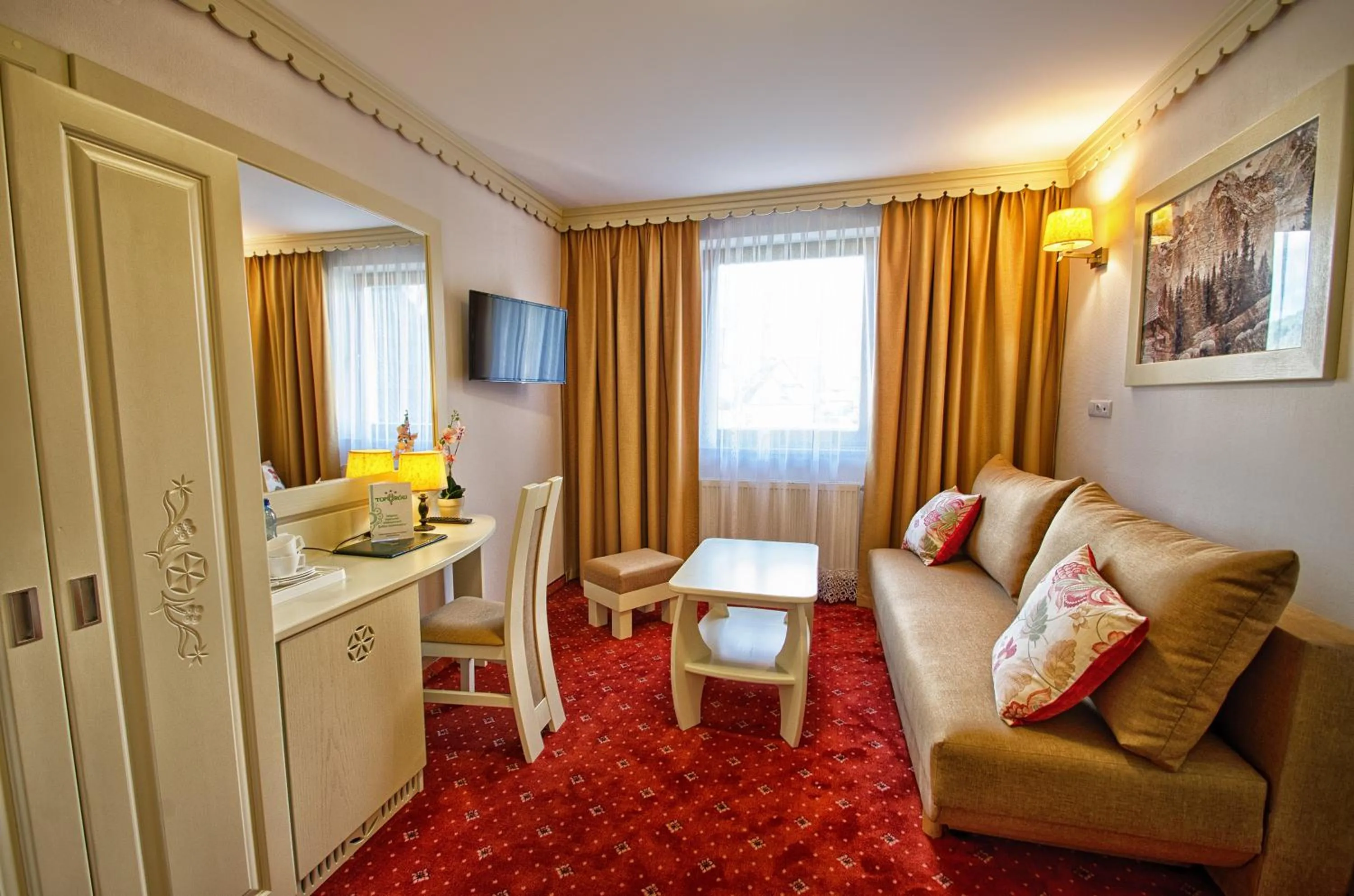 Photo of the whole room in Hotel Toporów