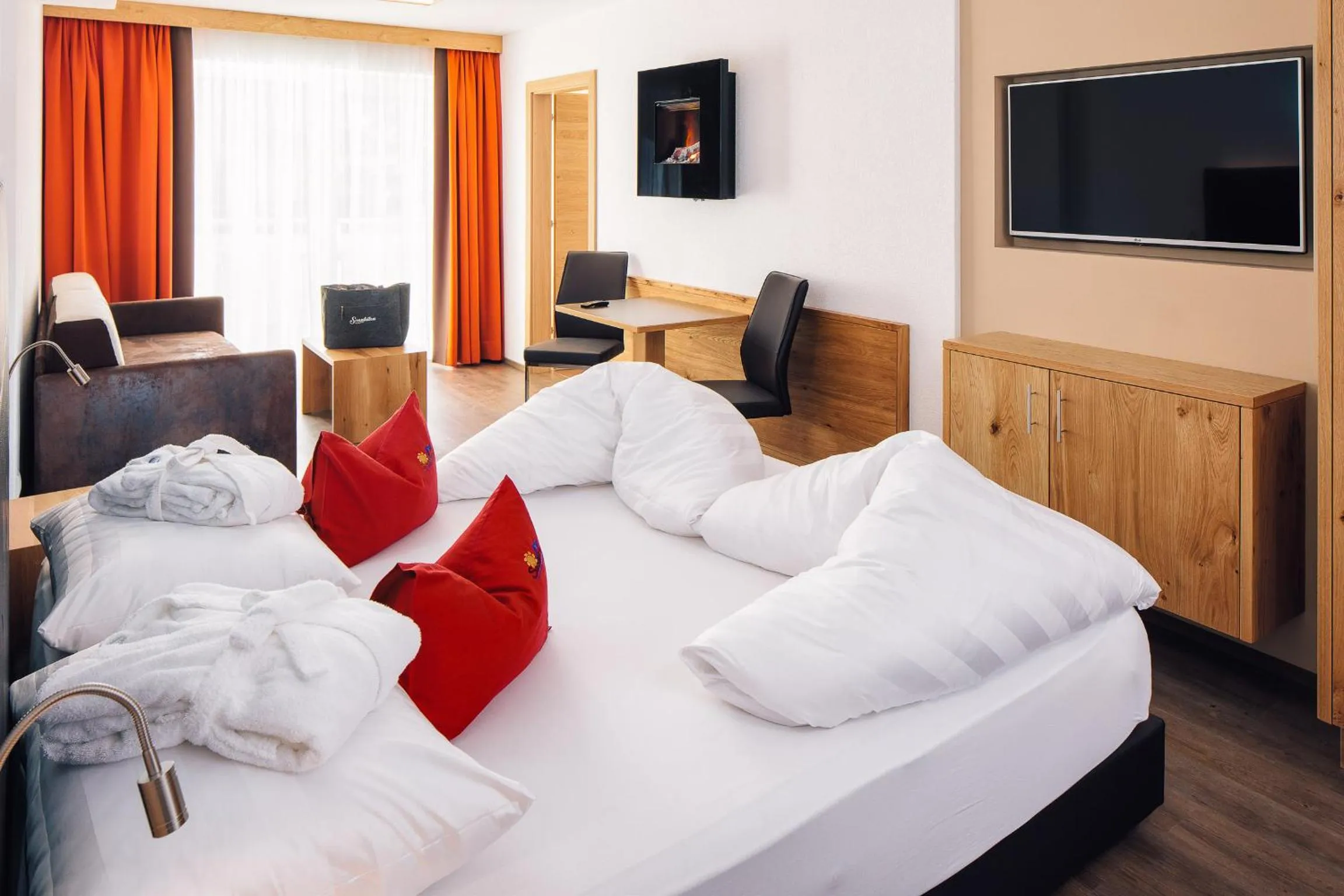 Photo of the whole room, Bed in Hotel Sonnleiten