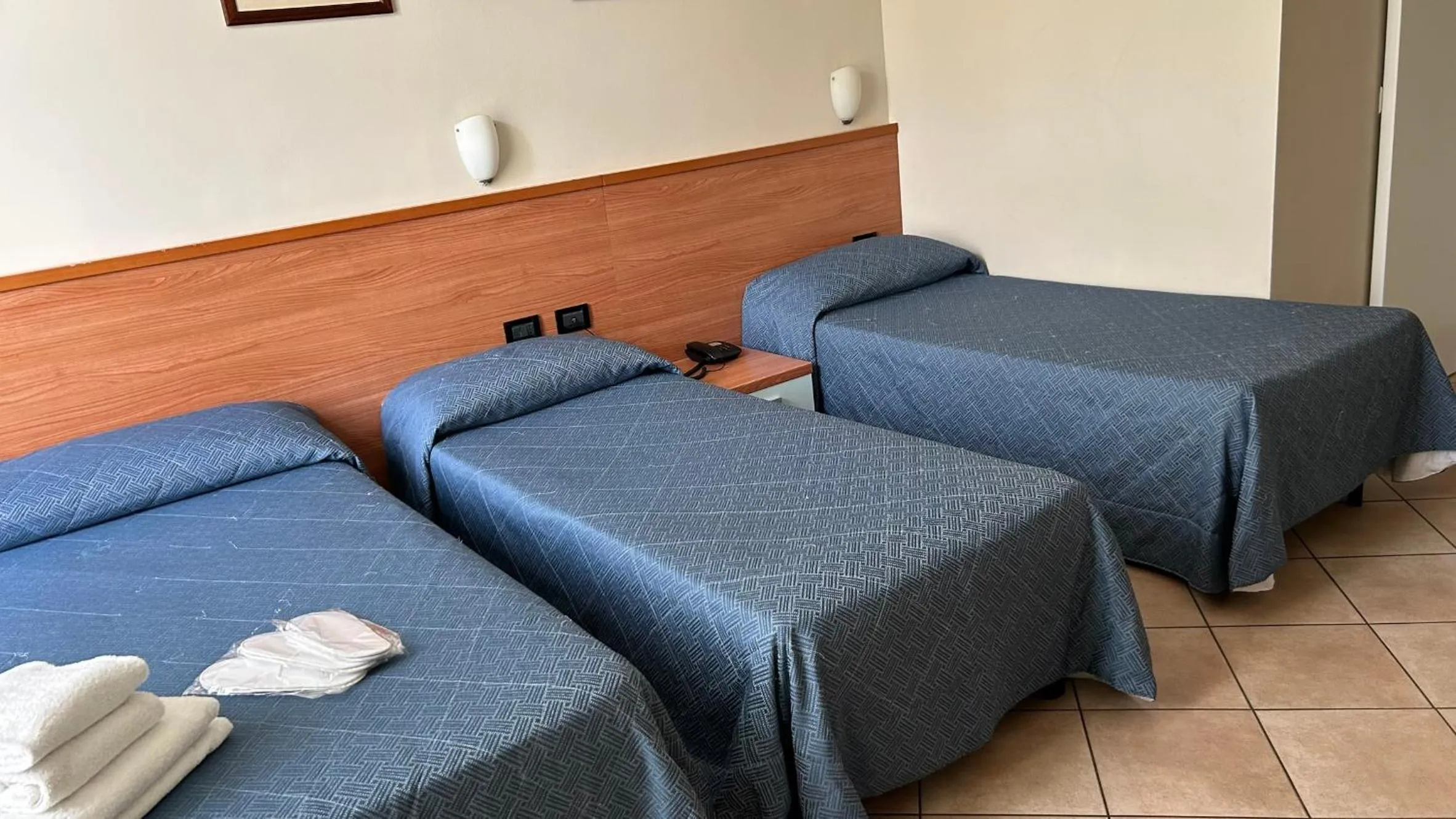 Bed in Albergo Salerno