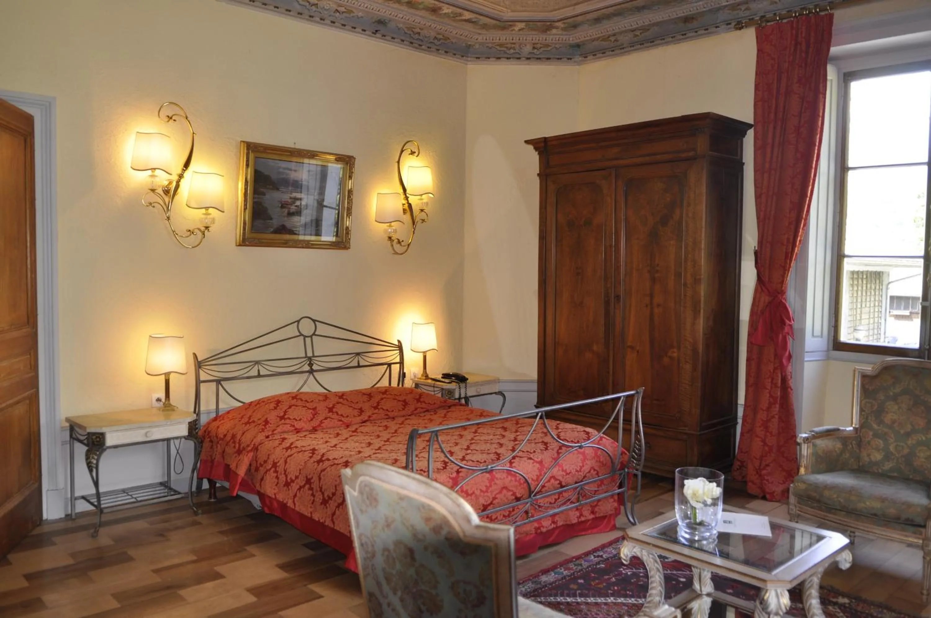 Photo of the whole room in Hotel Du Parc - Manoir Du Baron Blanc