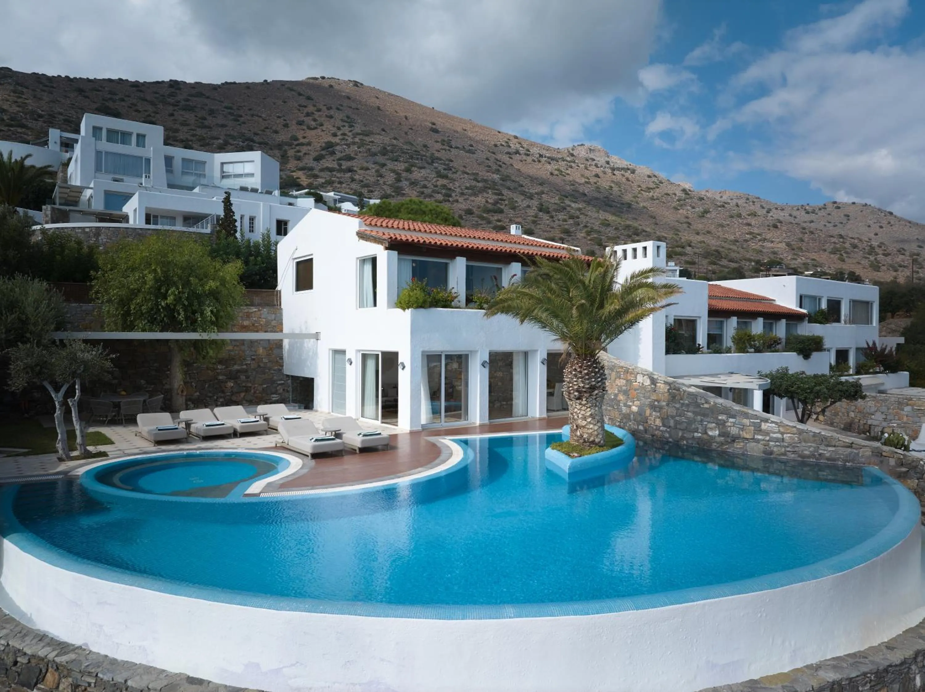Property building in Elounda Gulf Villas by Sandglass