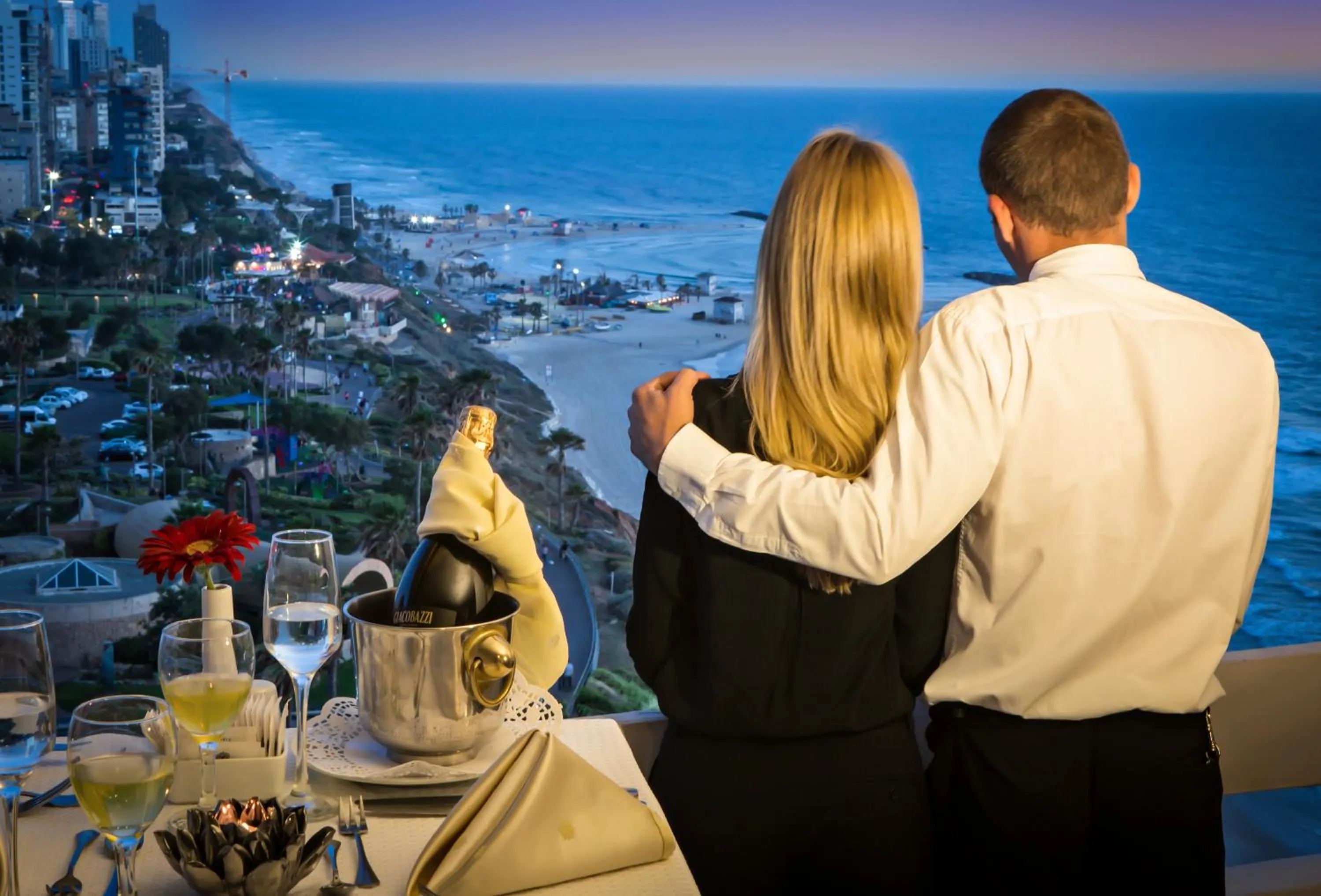 The Seasons Hotel -Studio & Suite