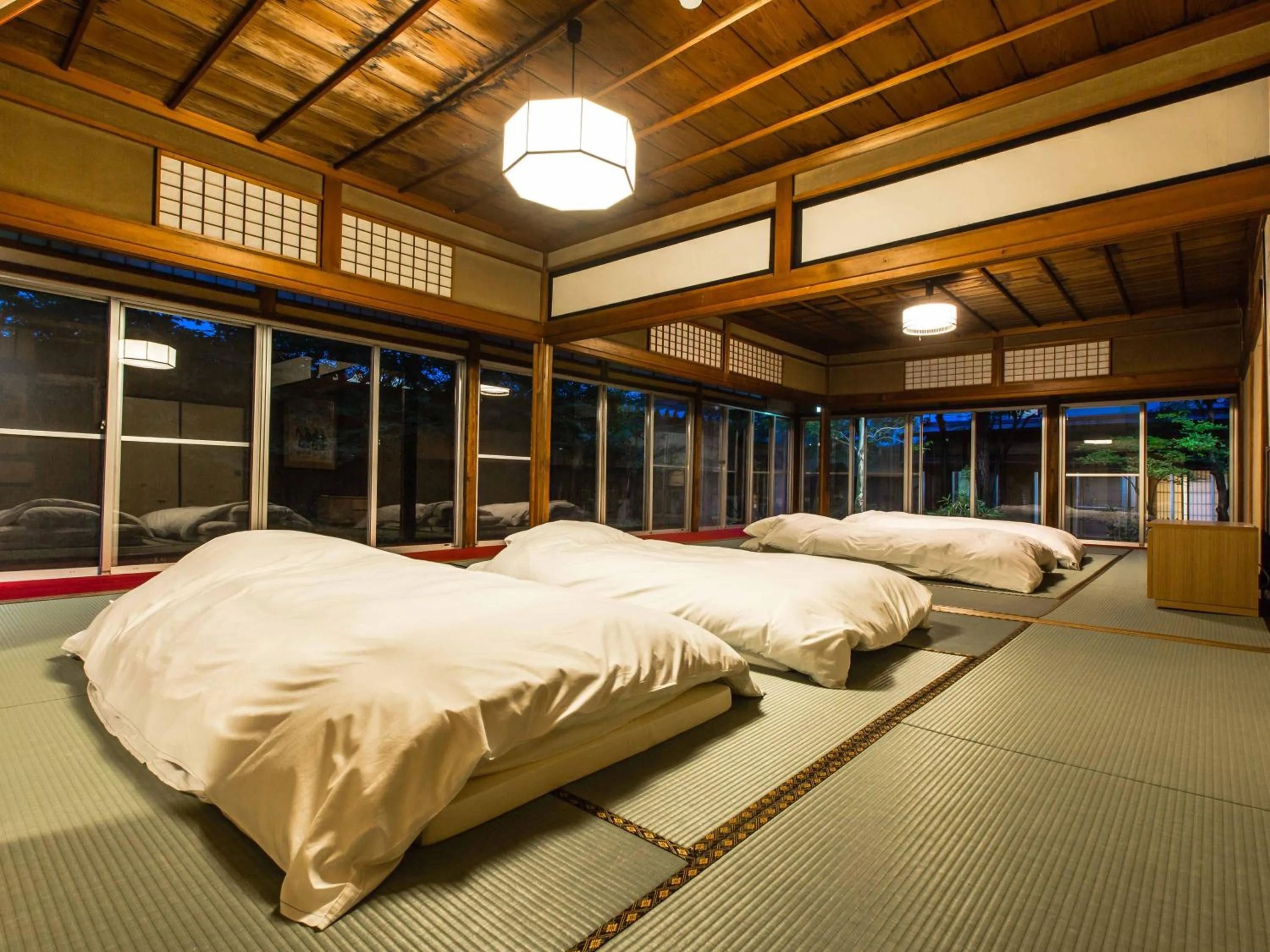 Night, Bed in Temple Hotel Takayama Zenkoji