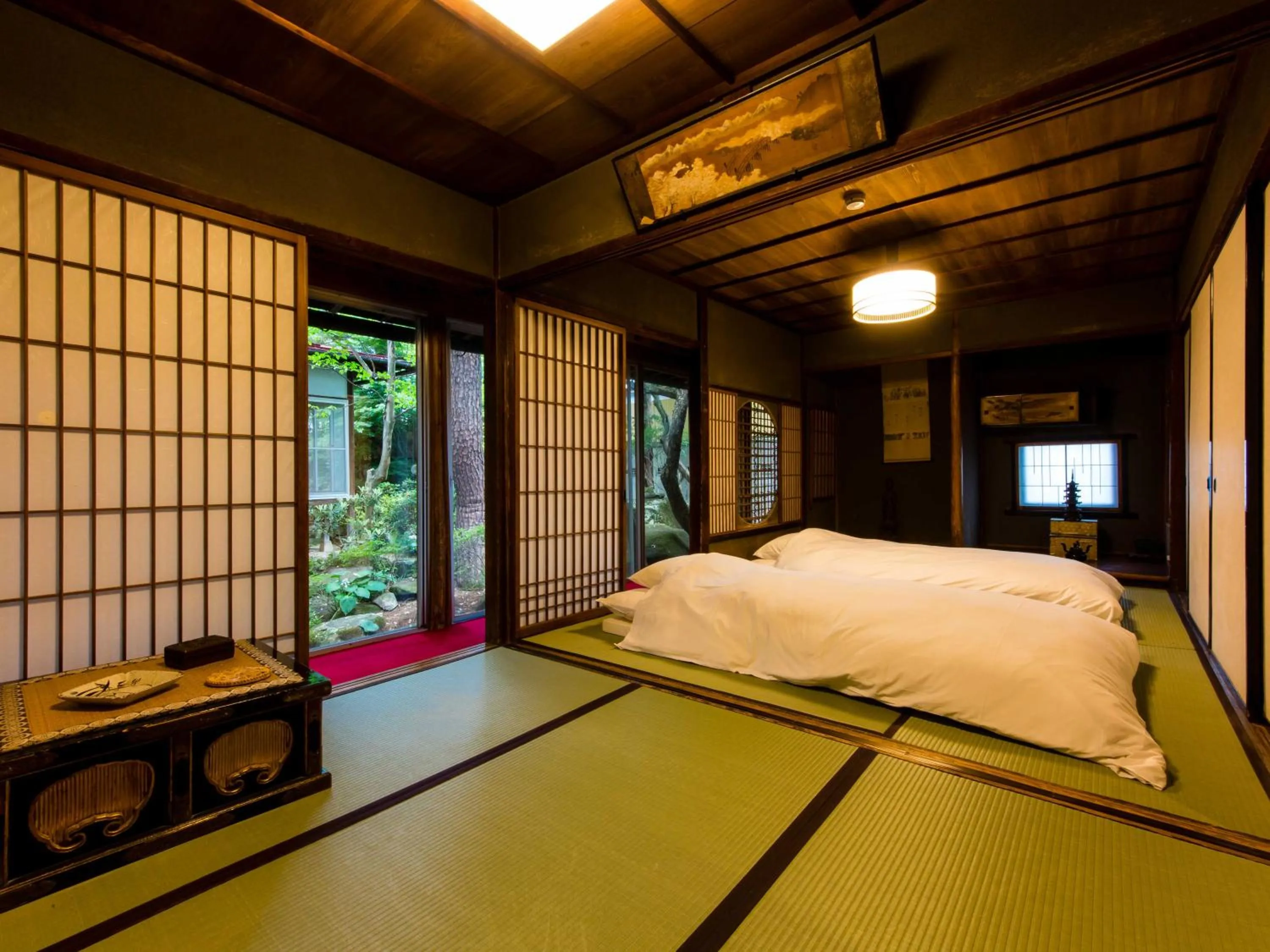 Garden, Bed in Temple Hotel Takayama Zenkoji