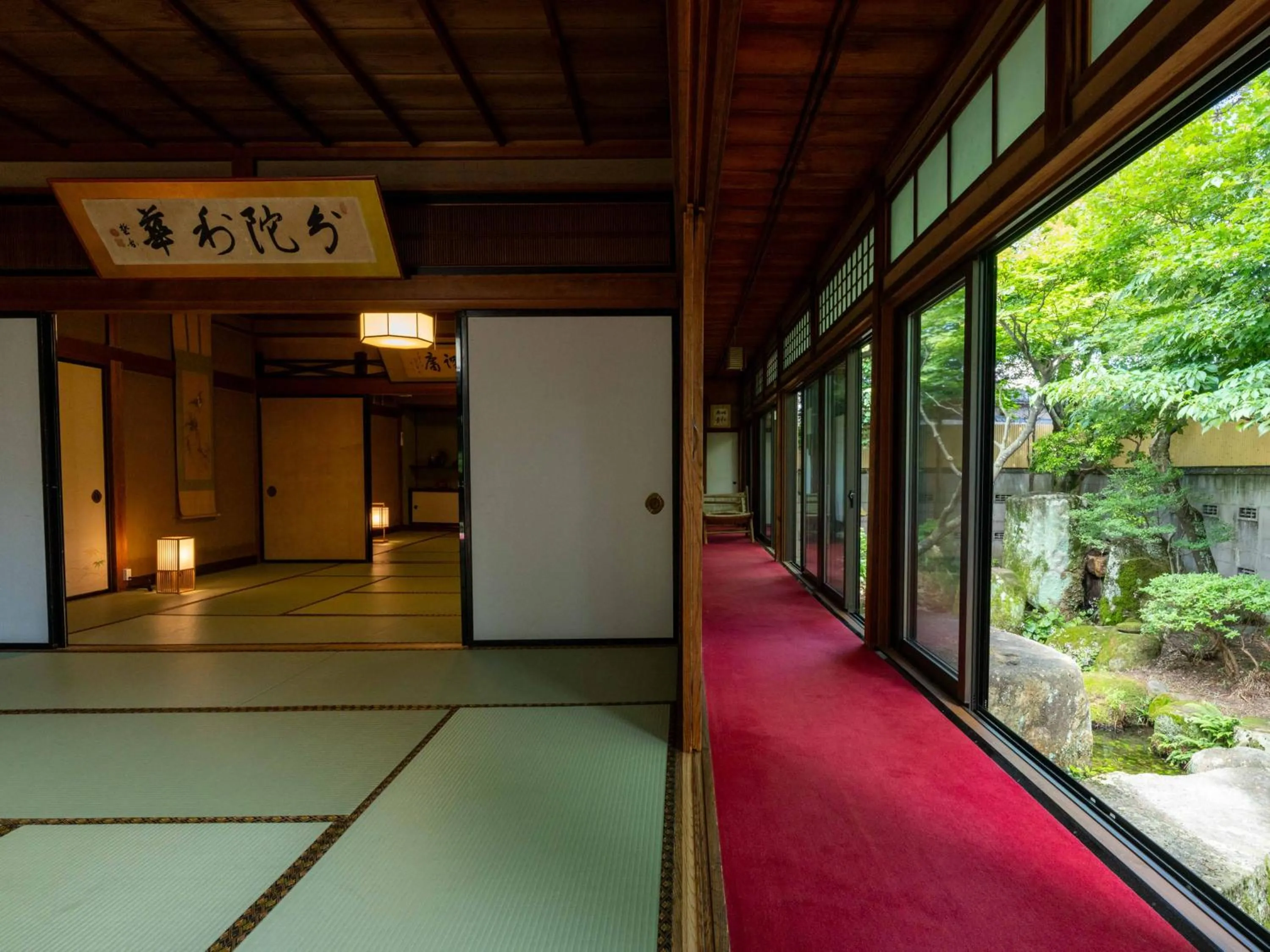 Day in Temple Hotel Takayama Zenkoji