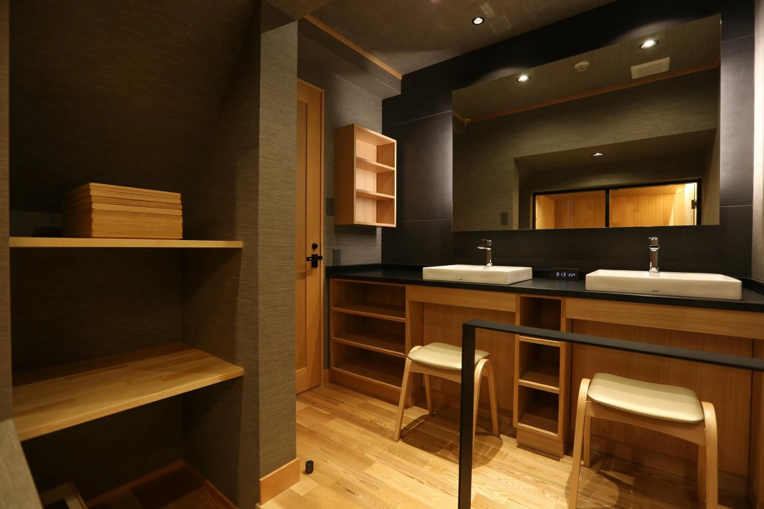 Bathroom in Temple Hotel Takayama Zenkoji