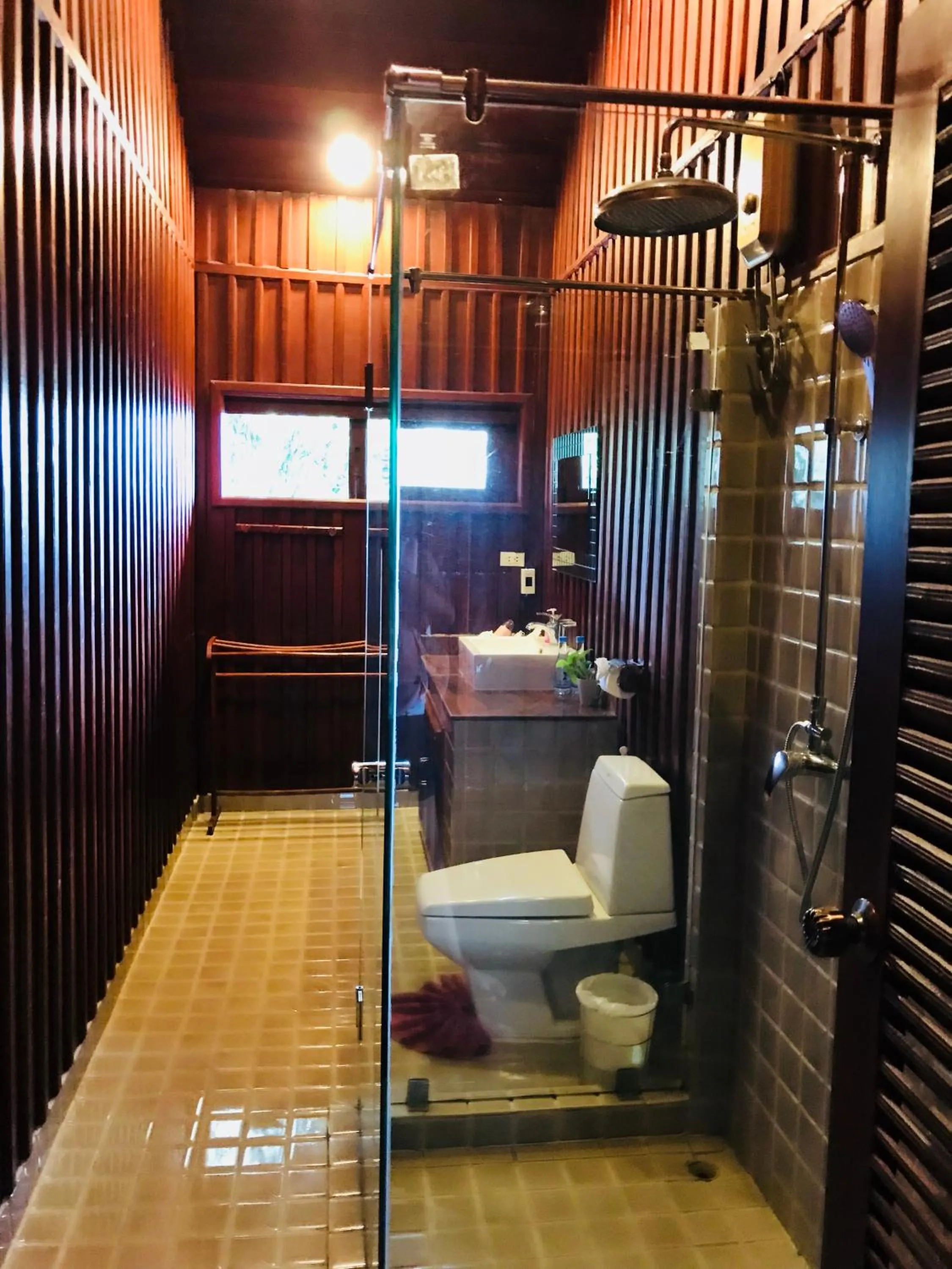 Bathroom in Erawan Villa Hotel