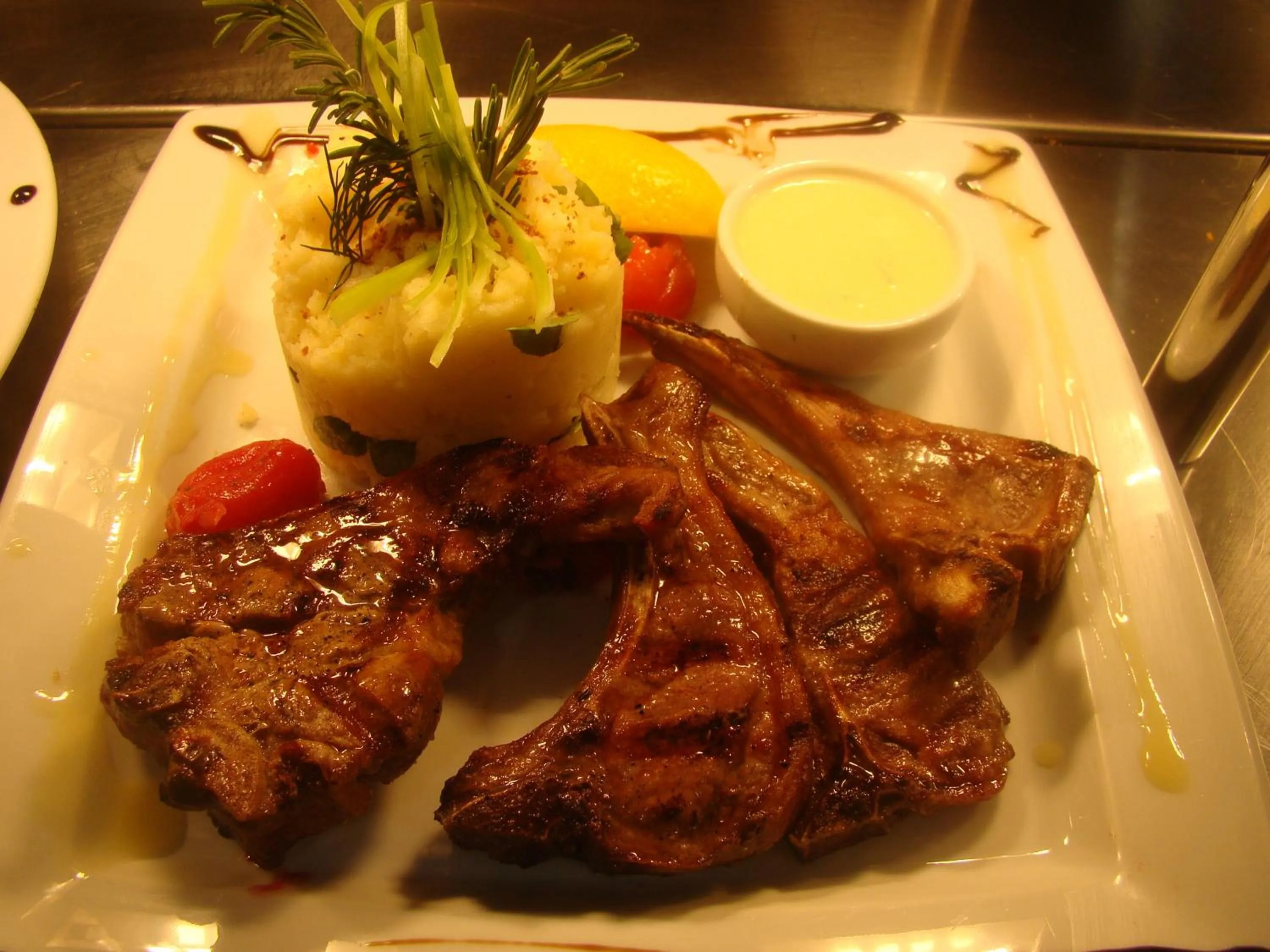 Restaurant/places to eat in Adams Hotel