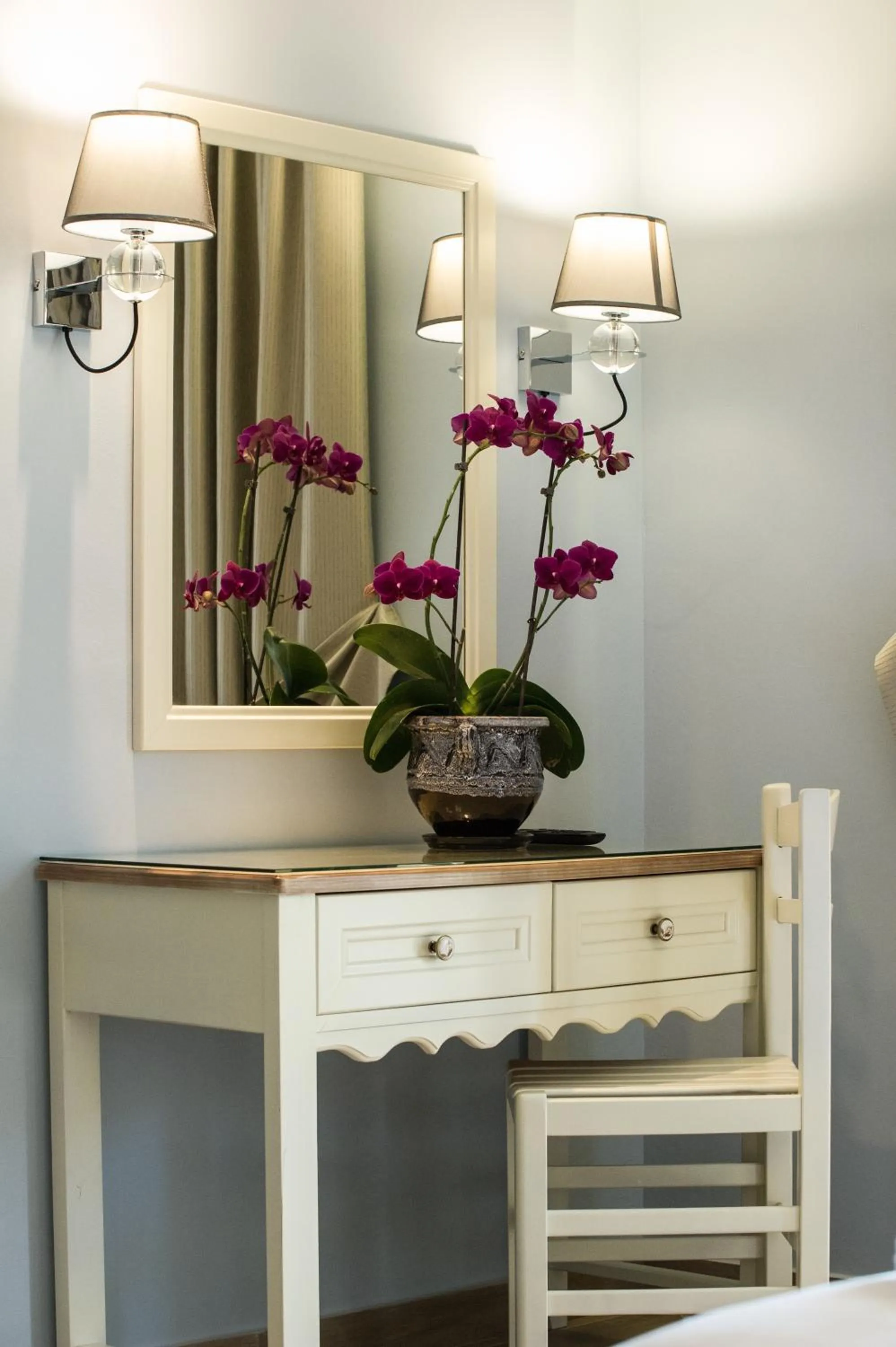 Decorative detail in Adams Hotel