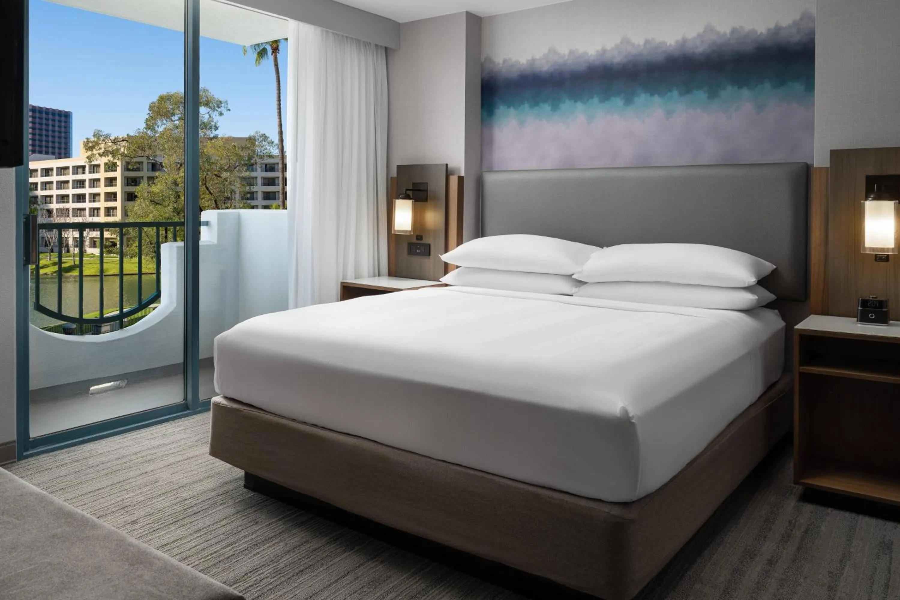 Photo of the whole room, Bed in Costa Mesa Marriott