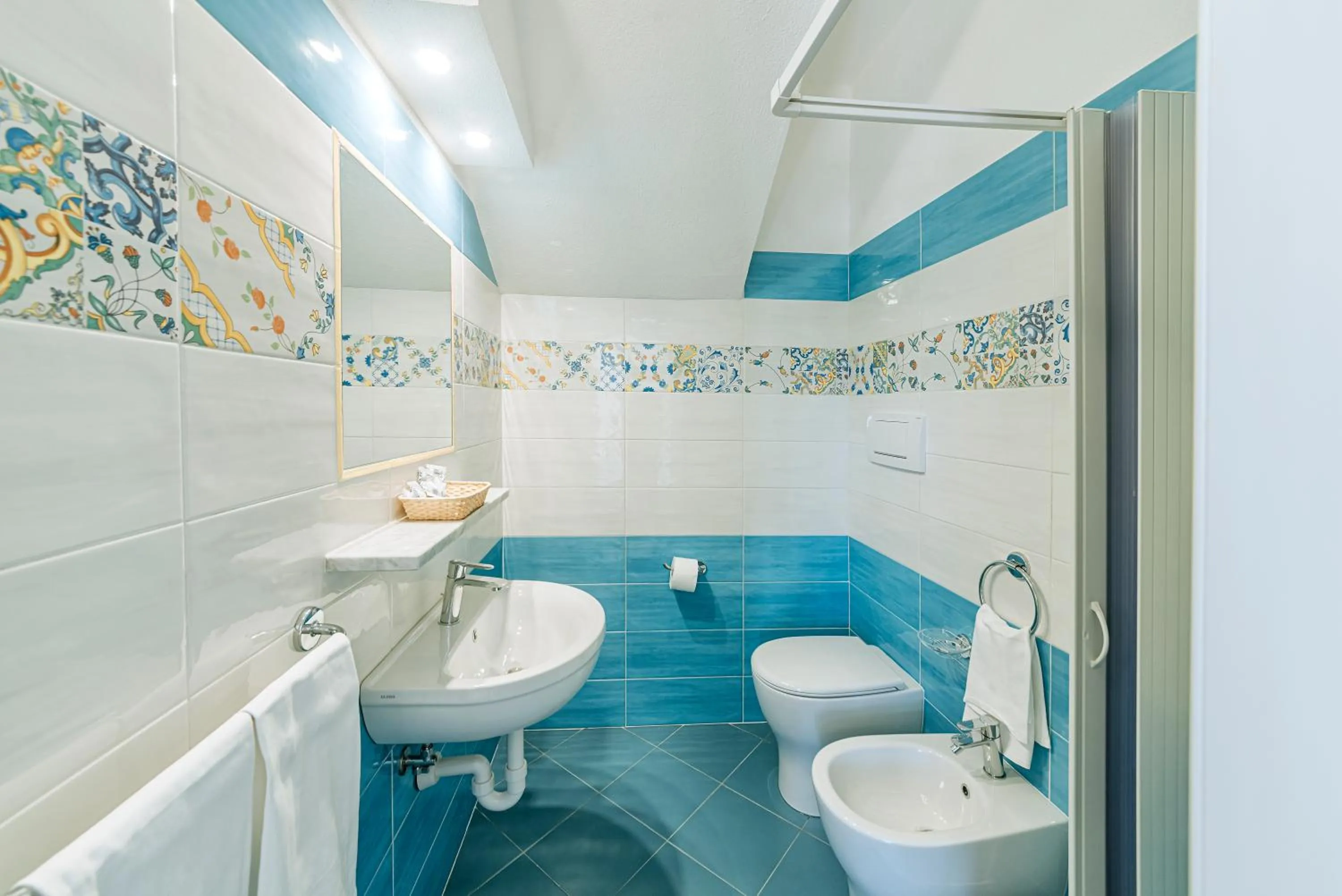 Shower in Hotel Villa D'Orta