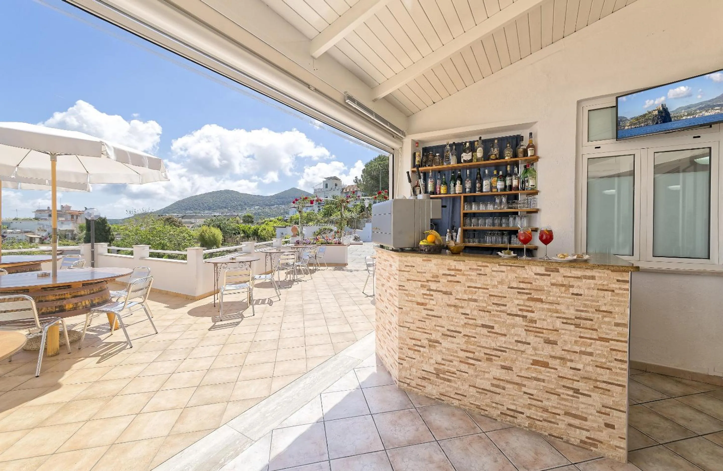 Lounge or bar in Hotel Villa D'Orta