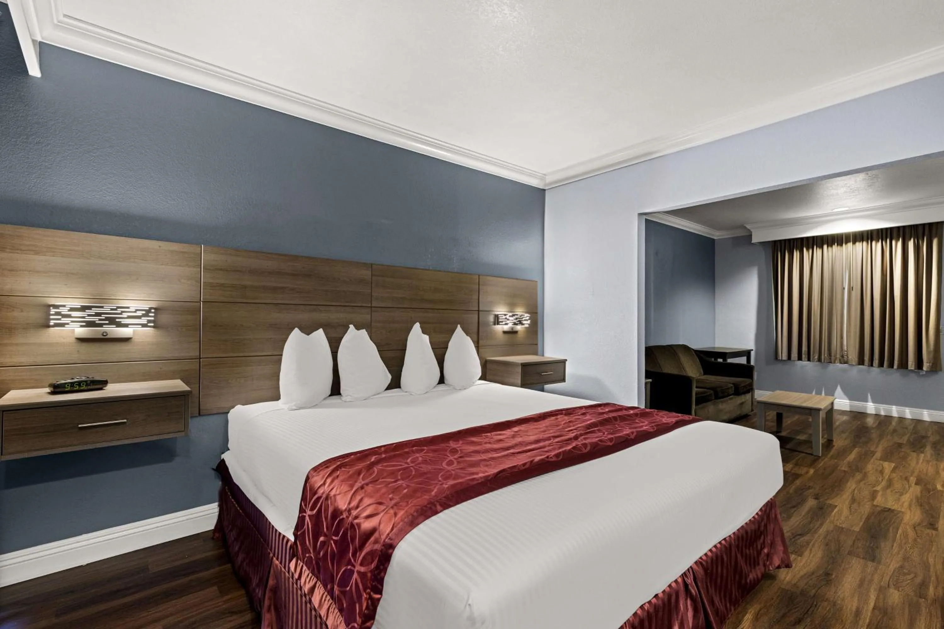 Bedroom, Bed in Best Western Moreno Hotel & Suites