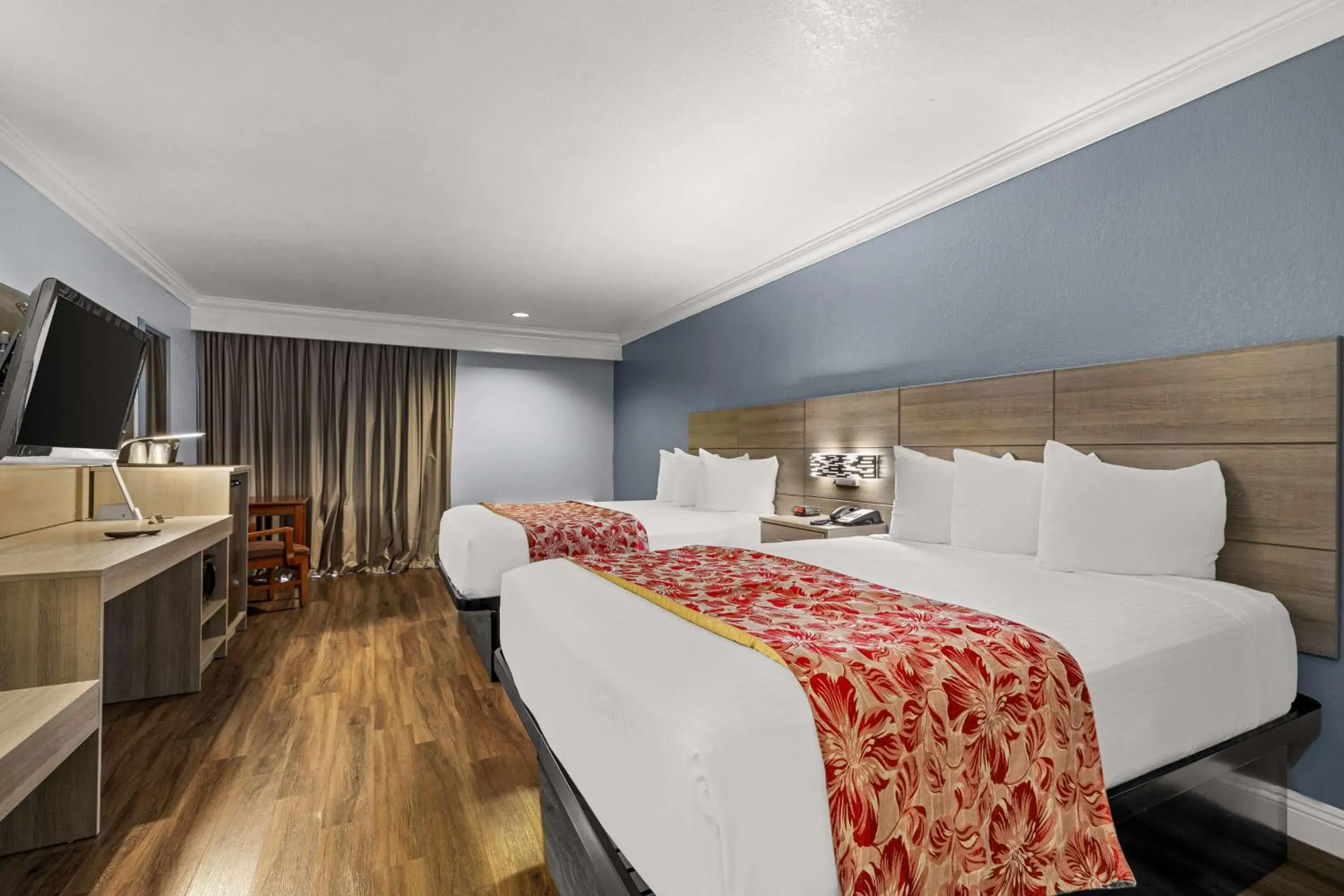 Double Room with Two Double Beds - Non-Smoking in Best Western Moreno Hotel & Suites Double Room with Two Double Beds - Non-Smoking in Best Western Moreno Hotel & Suites