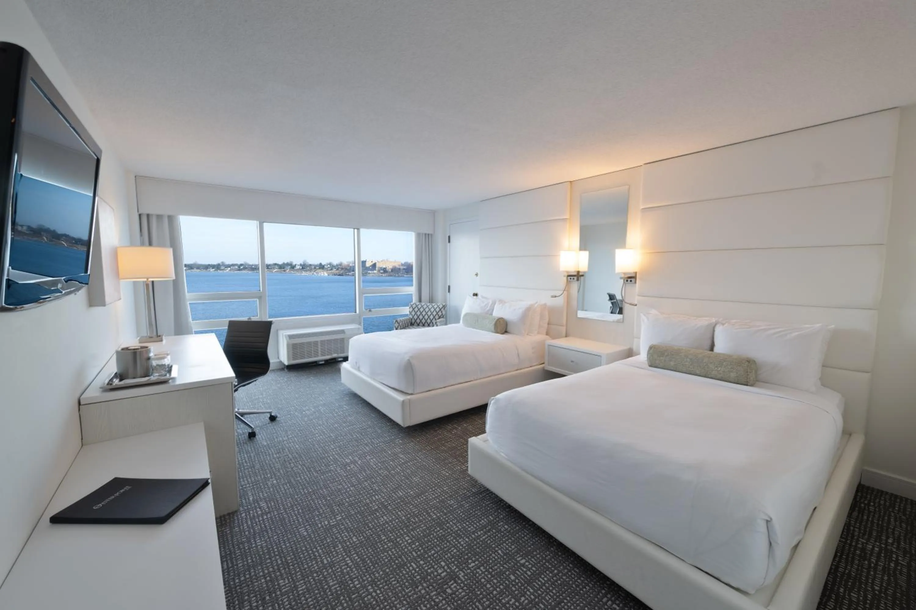 Photo of the whole room, Bed in Oyster Point Hotel