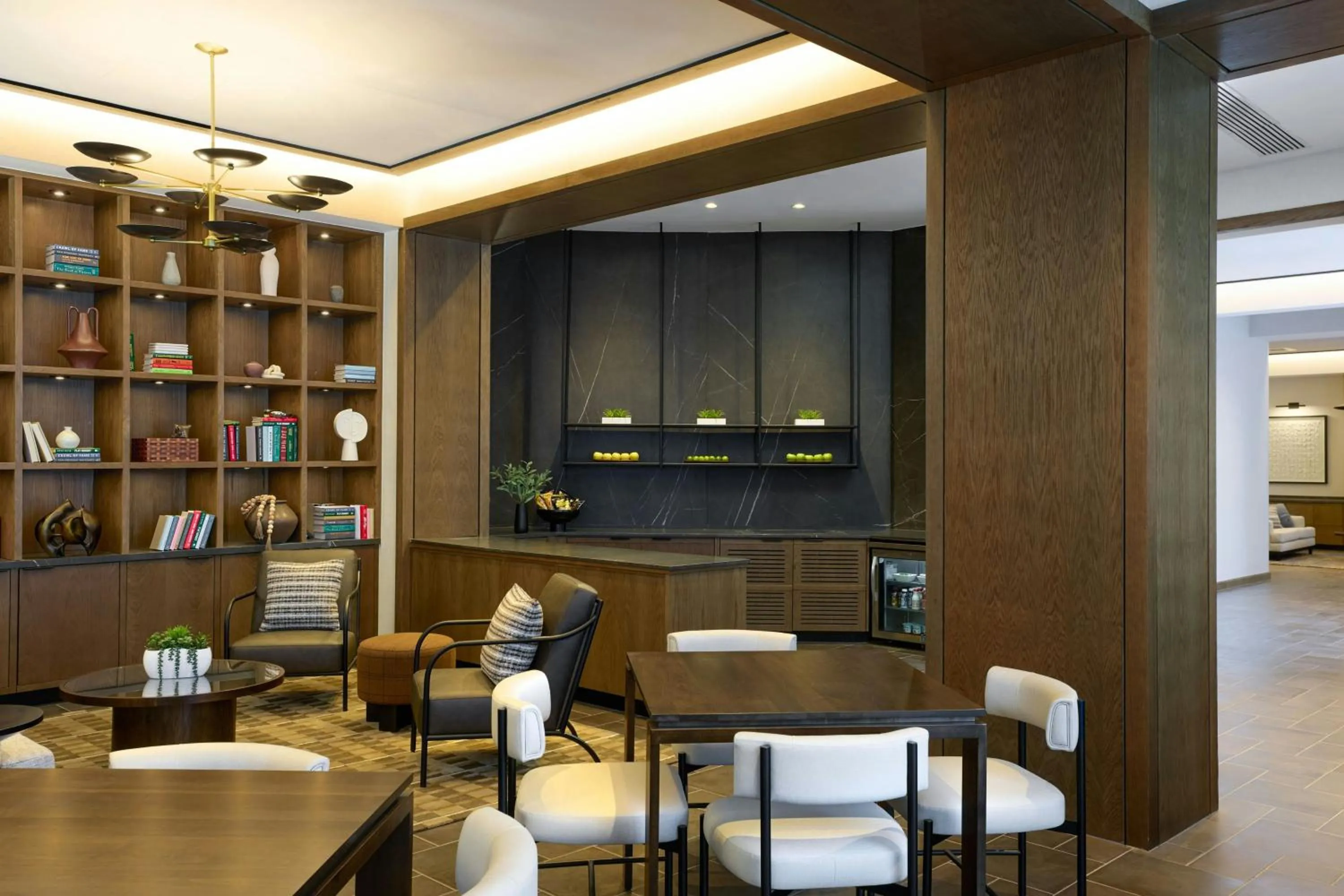 Lounge or bar in Bridgewater Marriott