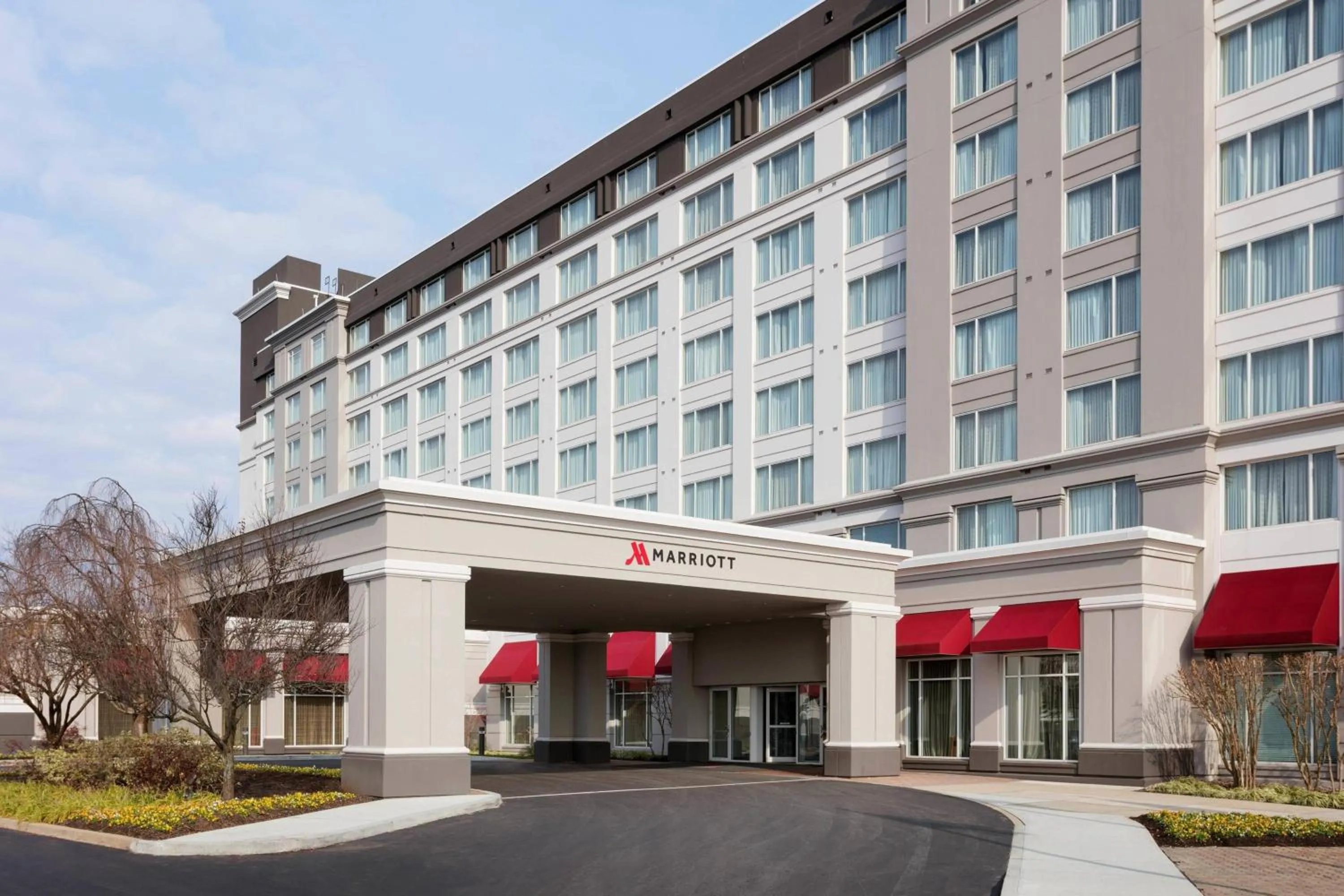 Property building in Bridgewater Marriott