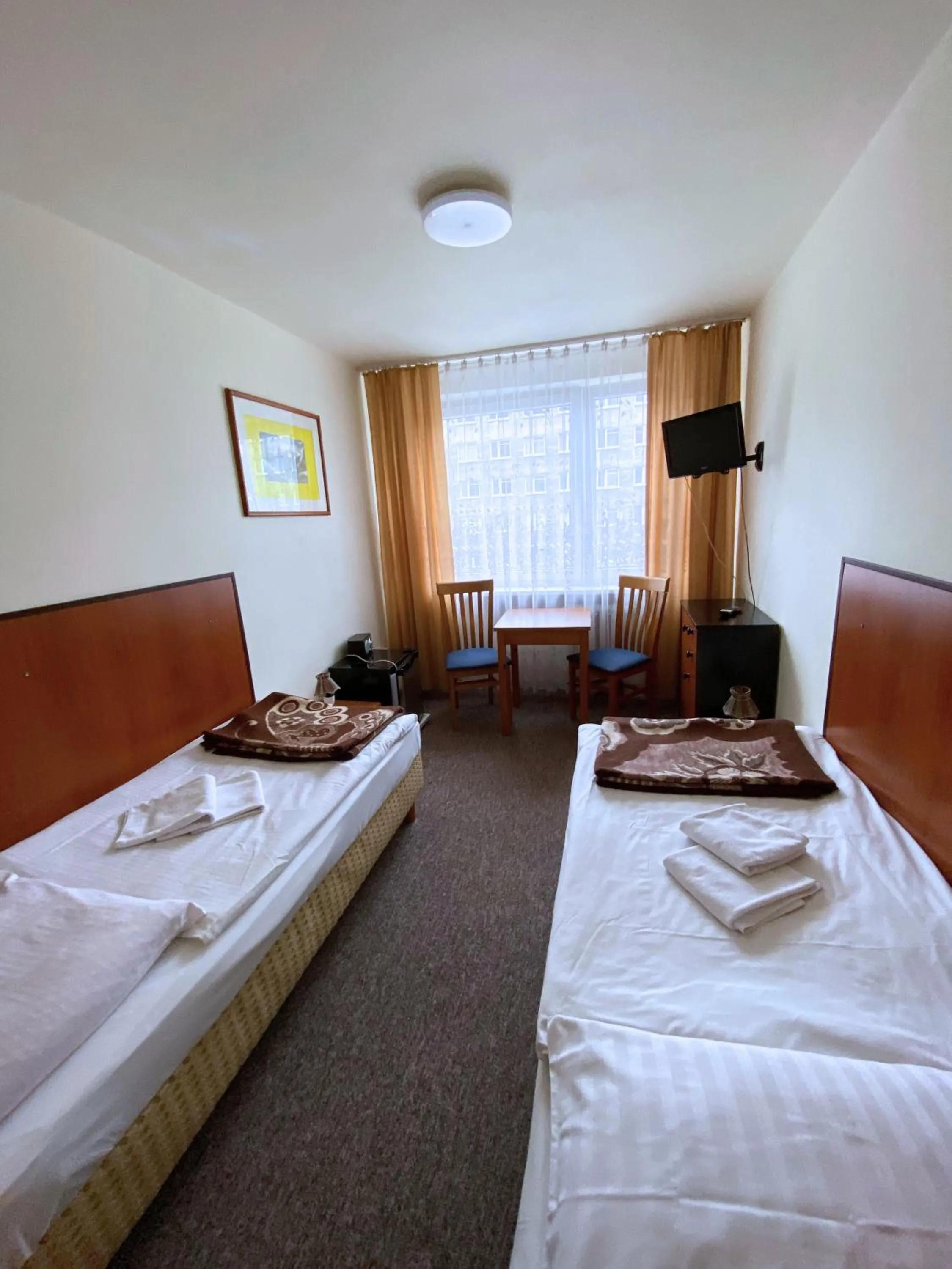 Restaurant/places to eat, Bed in Jantar Resort