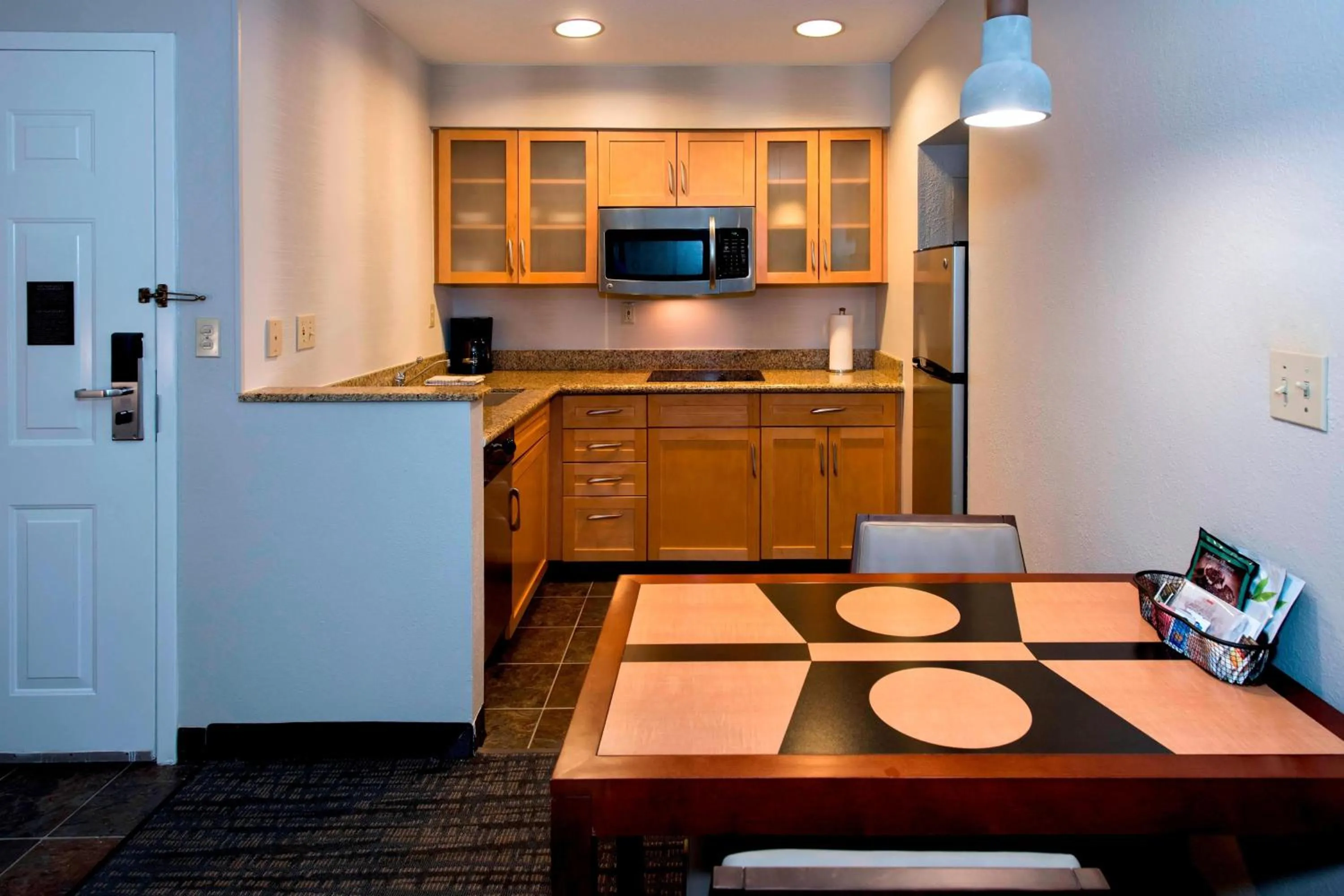 Kitchen or kitchenette in Residence Inn Syracuse Carrier Circle
