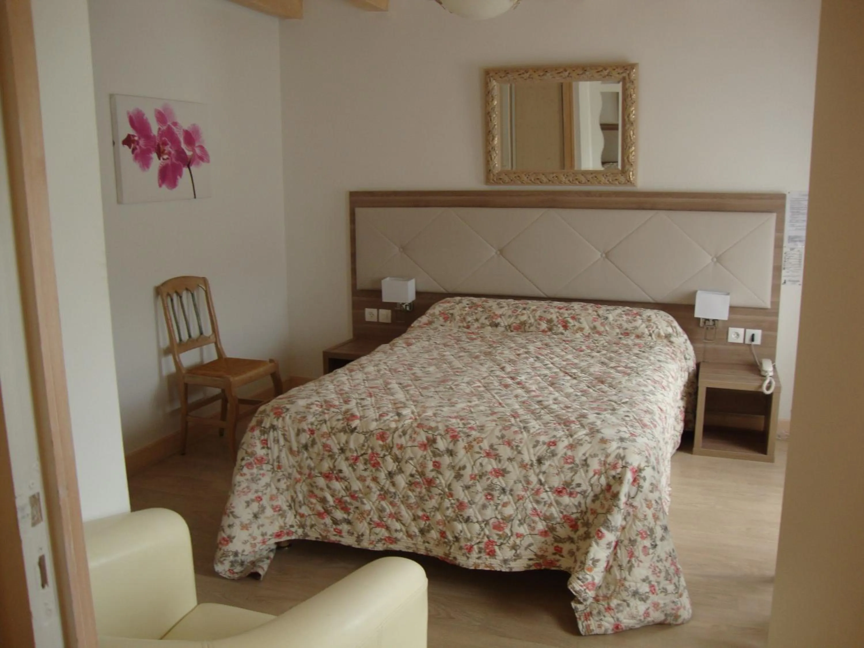 Bed in Hotel Pikassaria