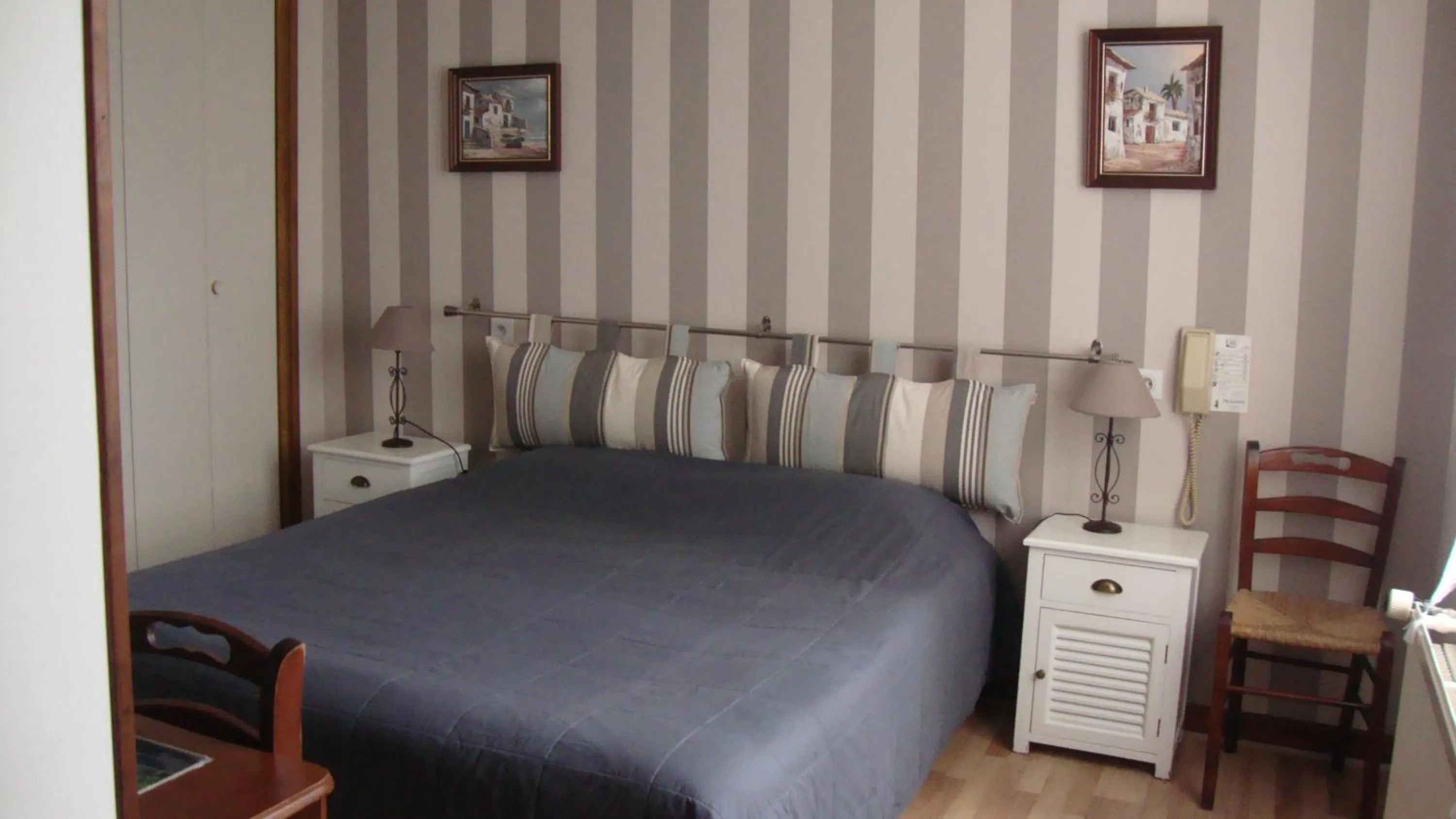 Bed in Hotel Pikassaria