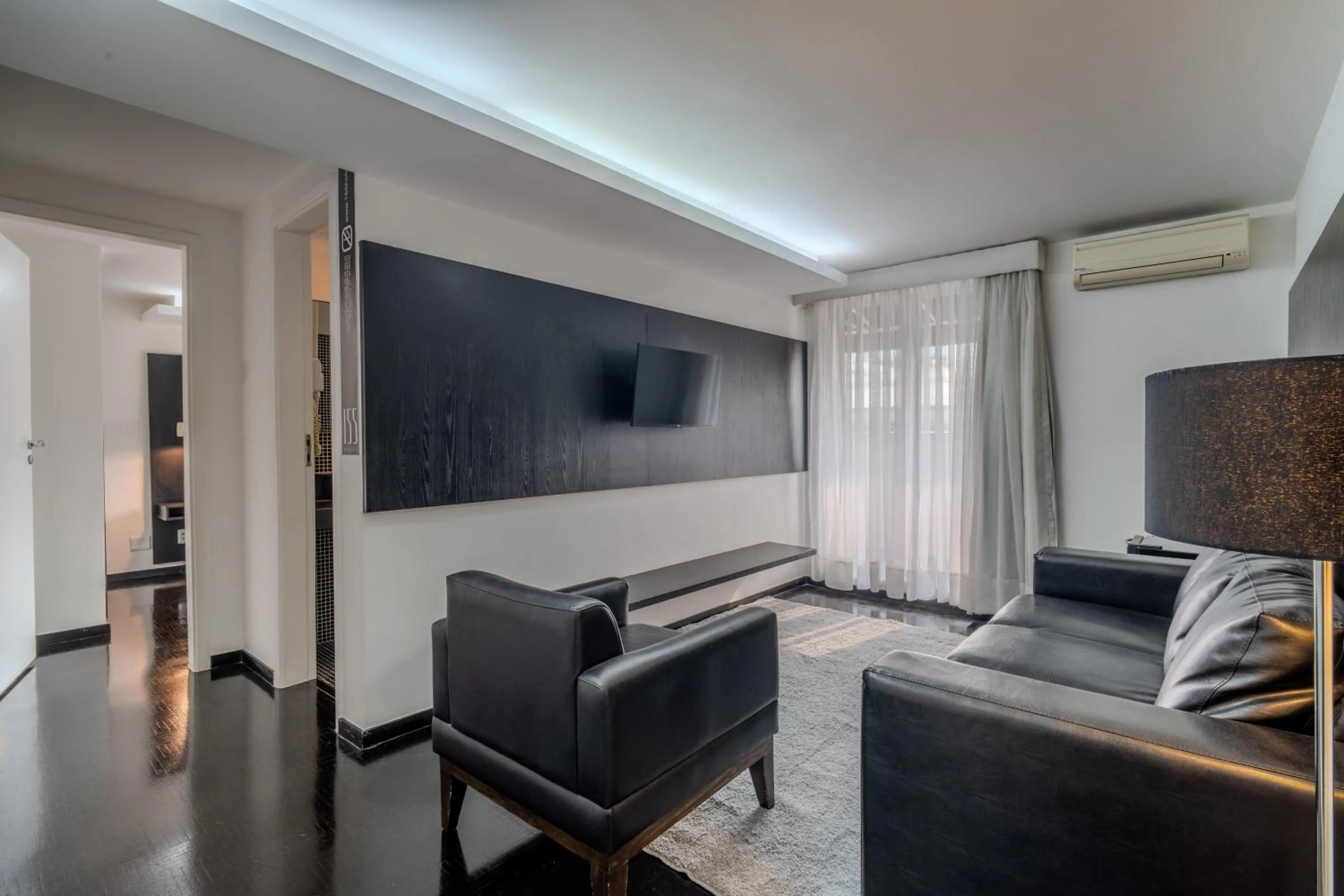 TV and multimedia in 155 Hotel