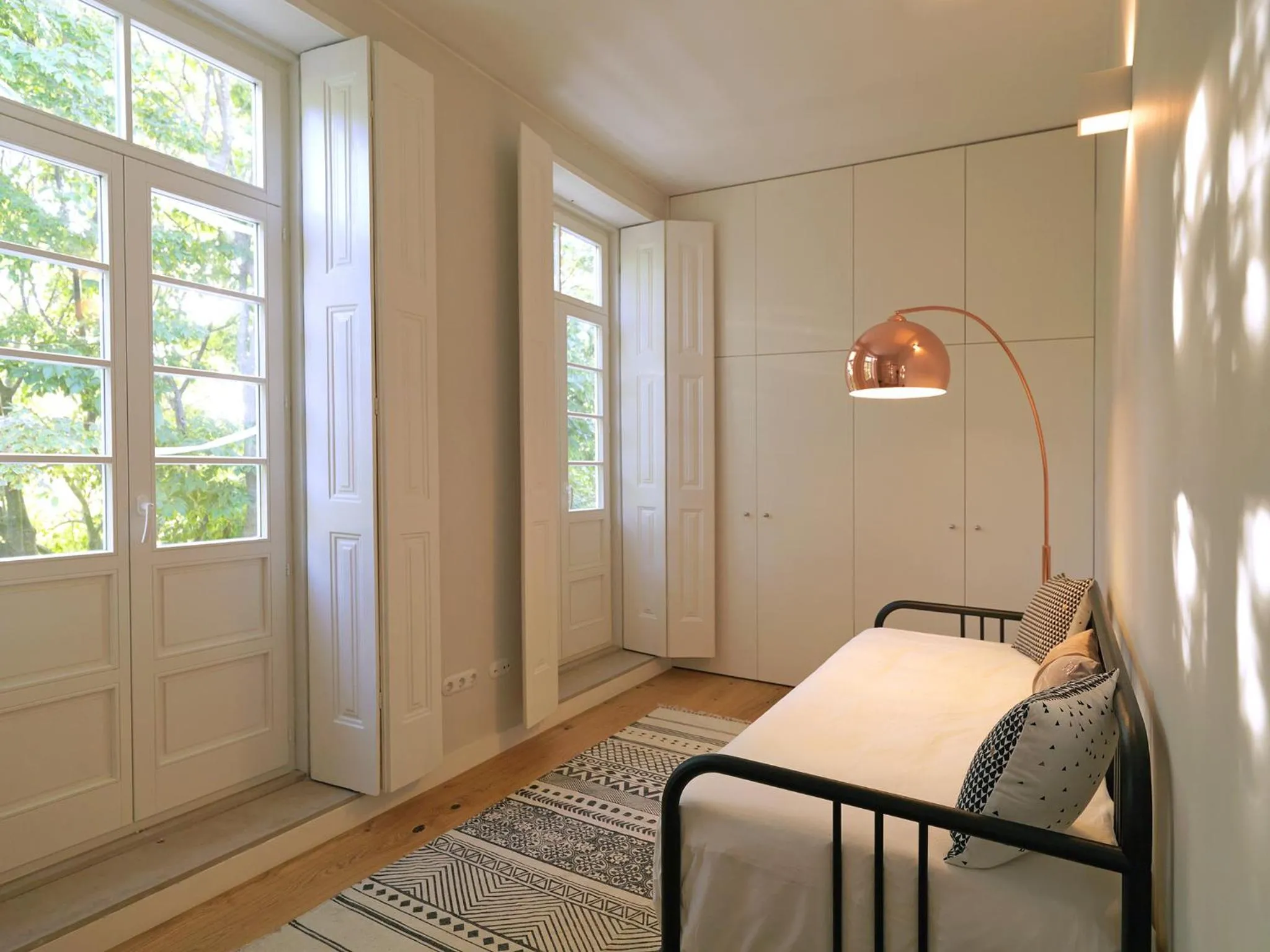 Bed in FLH Seaside Luxury House in Porto