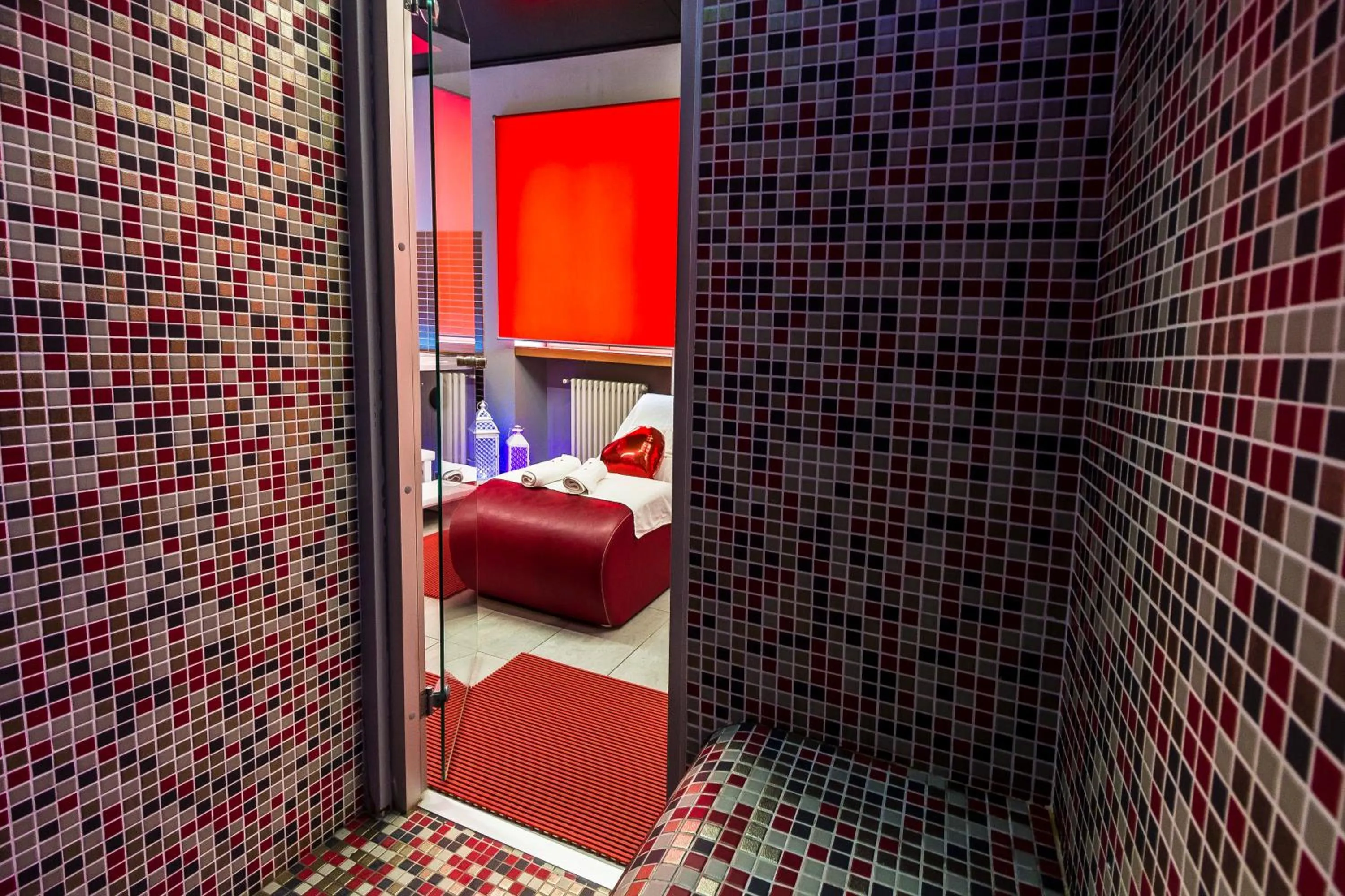 Steam room, Bed in Hotel Gran Sasso & SPA