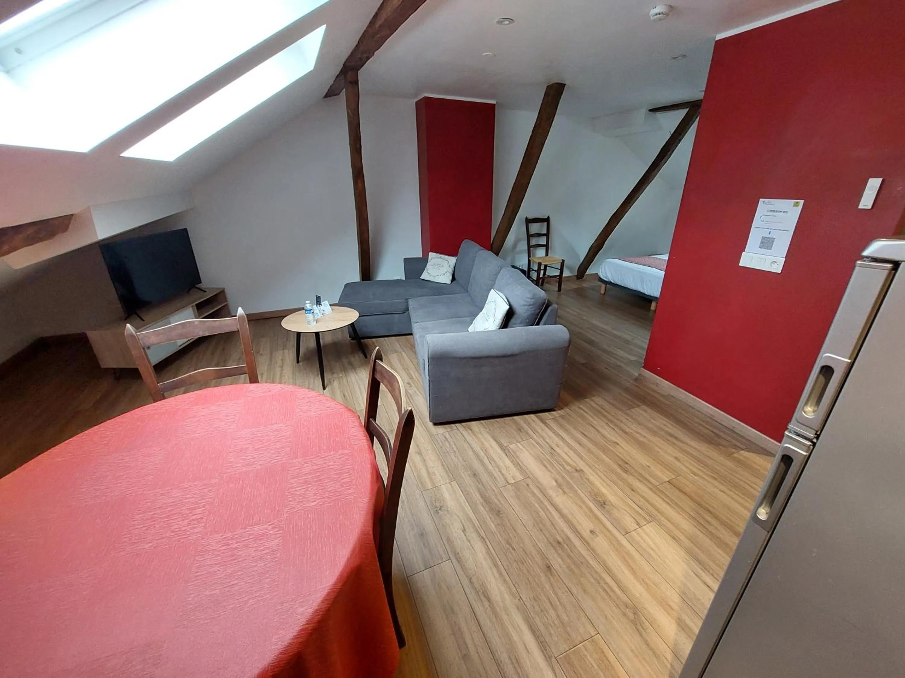 Bed in Logis Hôtel - Les Pasteliers