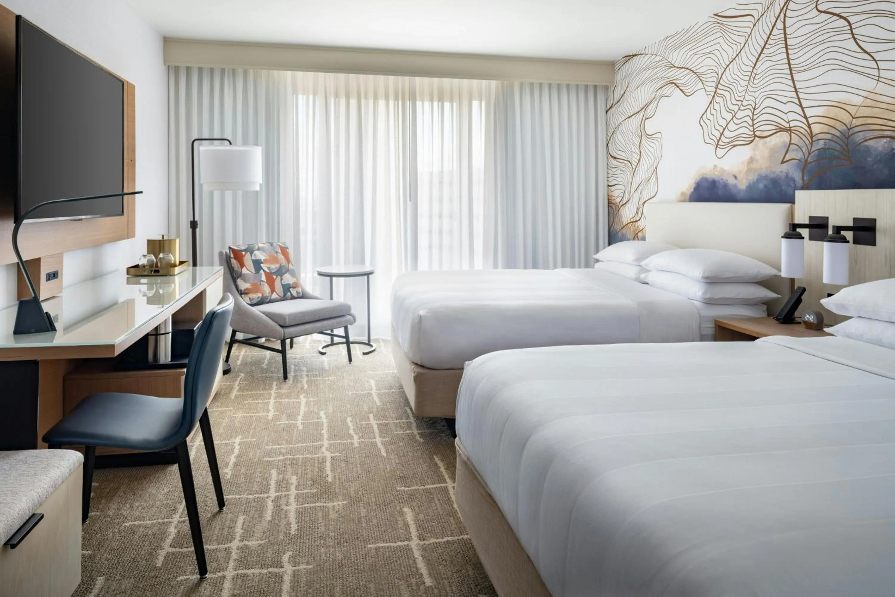 Photo of the whole room, Bed in Tampa Airport Marriott