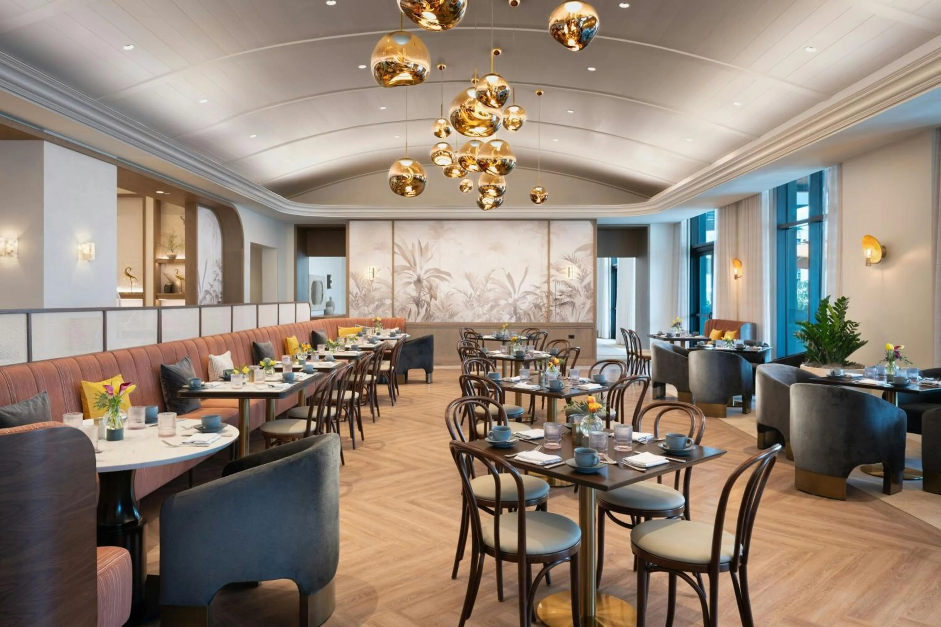 Restaurant/places to eat in Tampa Marriott Water Street