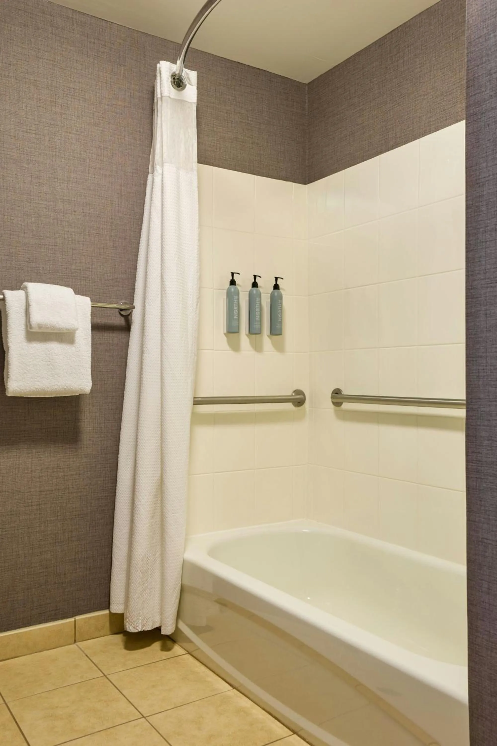 Lounge or bar in Residence Inn by Marriott Tallahassee Universities at the Capitol