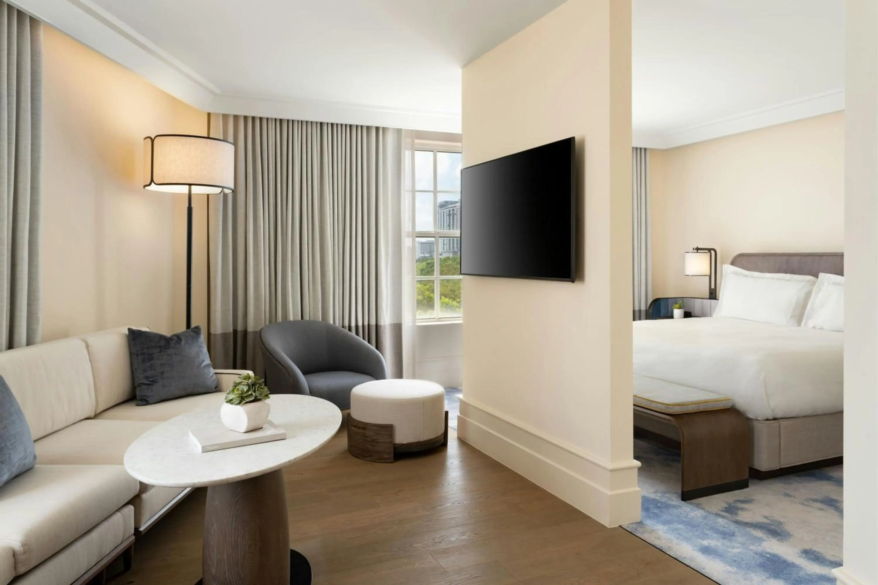 Photo of the whole room, Bed in The Vinoy Resort & Golf Club, Autograph Collection